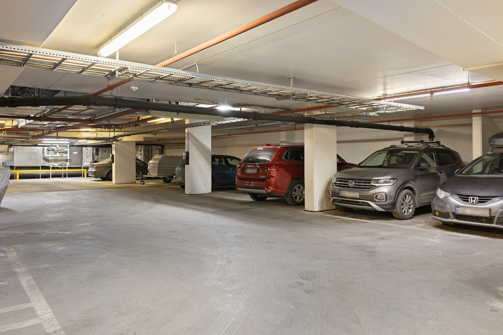 Det er mulighet for å leie garasjeplass i sameiet. Galleribilde