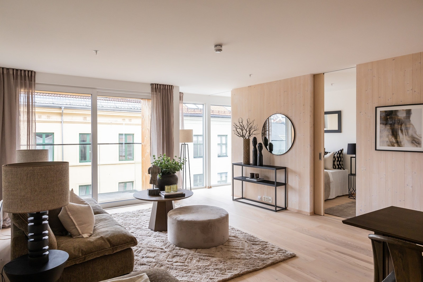 Fra stuen har man direkte adkomst til balkong. Galleribilde