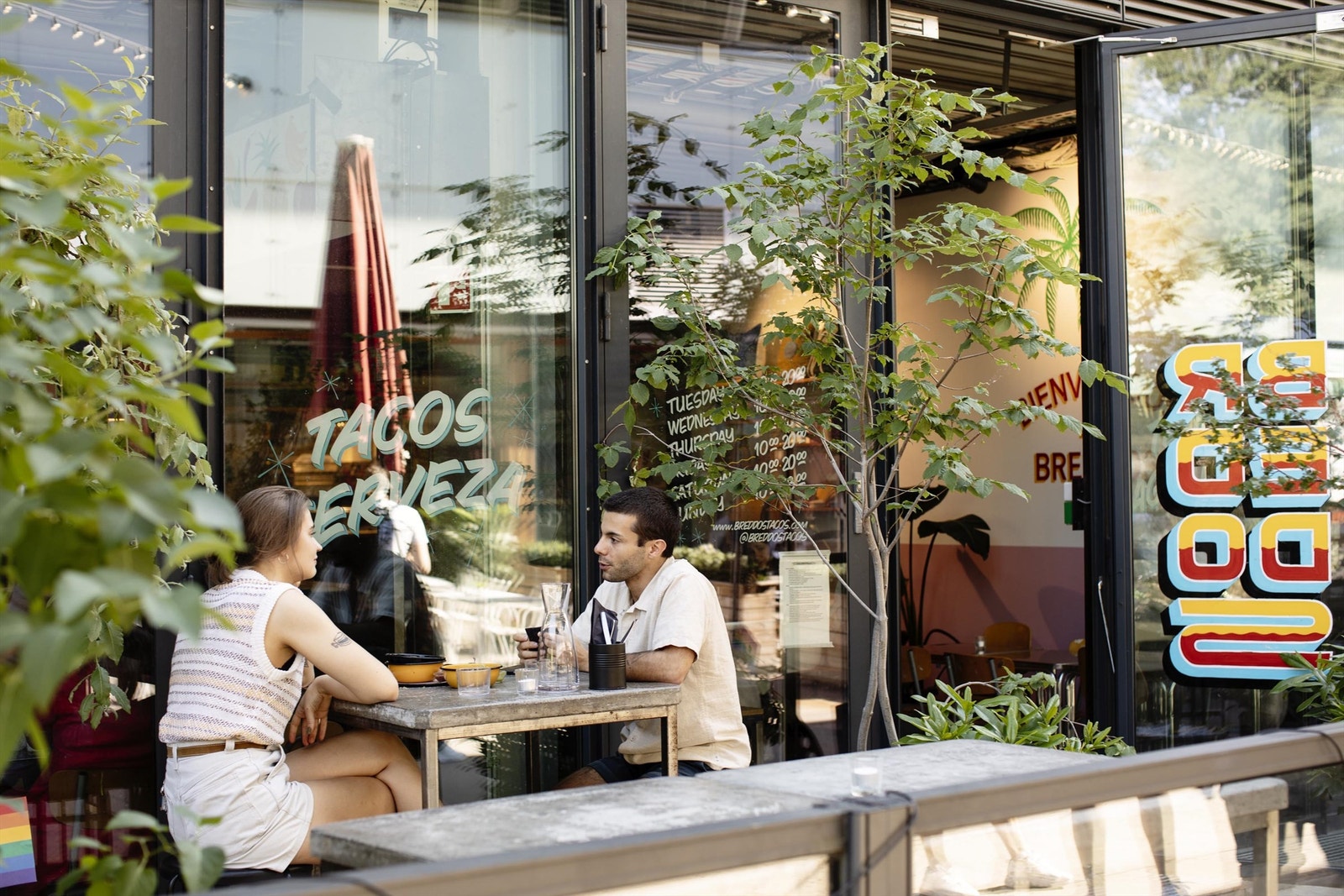 Vulkan tilbyr flere serveringssteder. Galleribilde