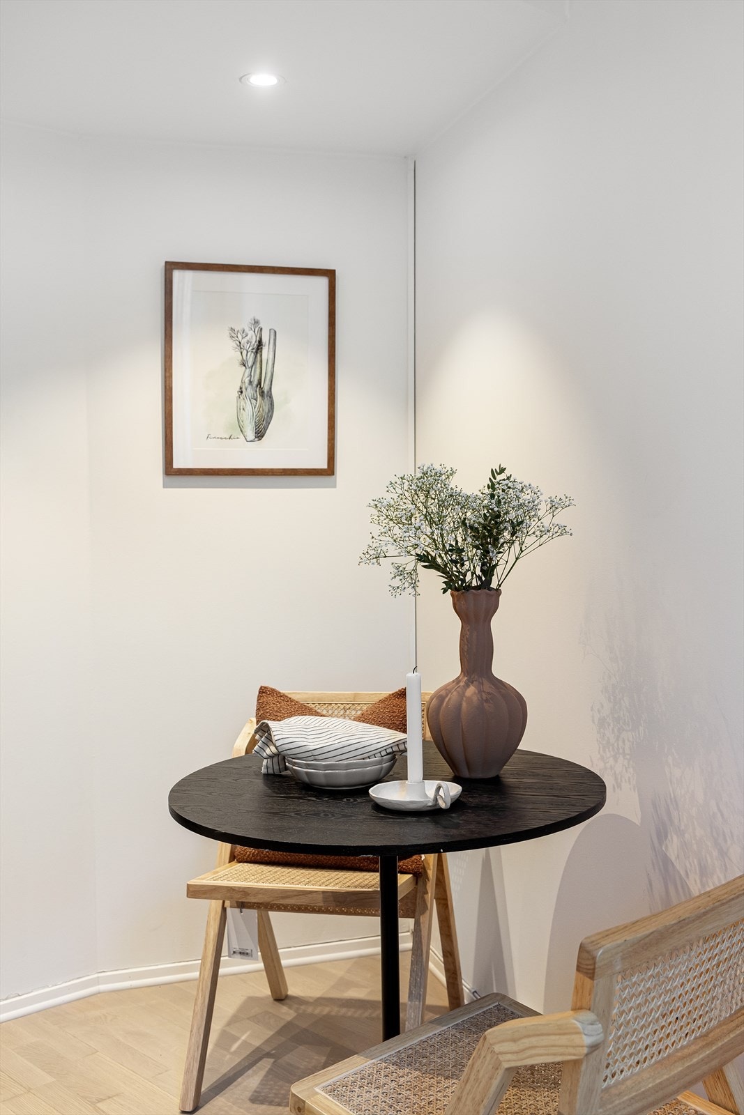 Det er hyggelig spisekrok på kjøkkenet. Galleribilde