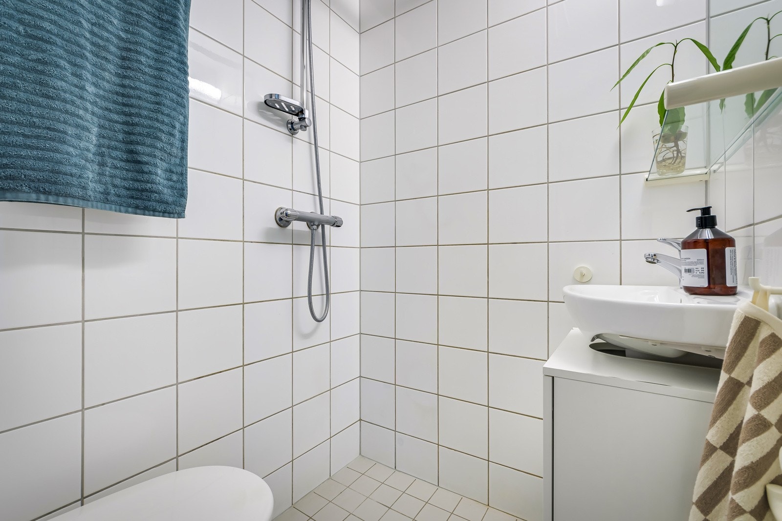 Badet er fra 2006 og ble installert i forbindelse med baderomsrehabilitering i gården. Galleribilde