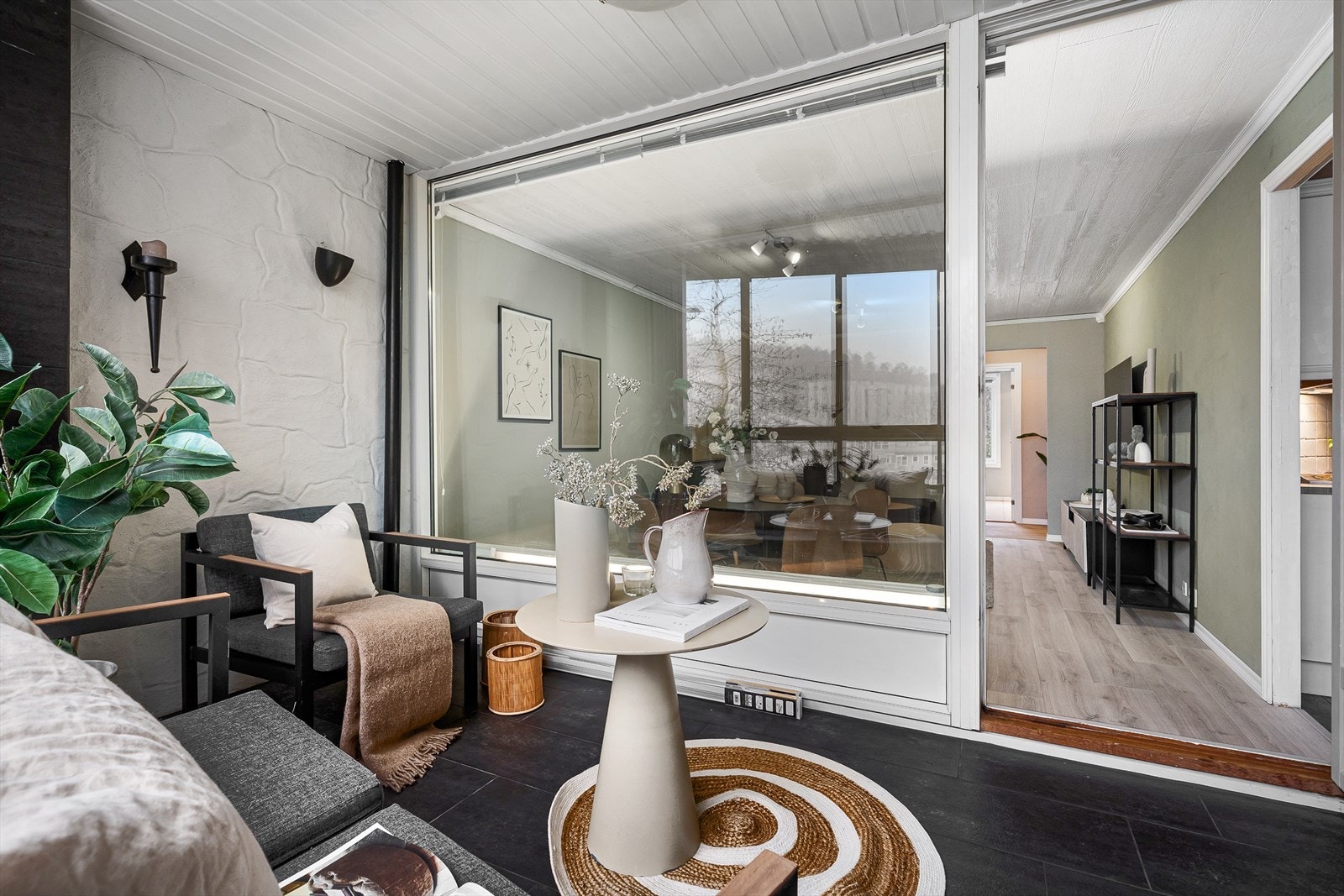 En herlig forlengelse av stuen som kan benyttes året rundt! Galleribilde