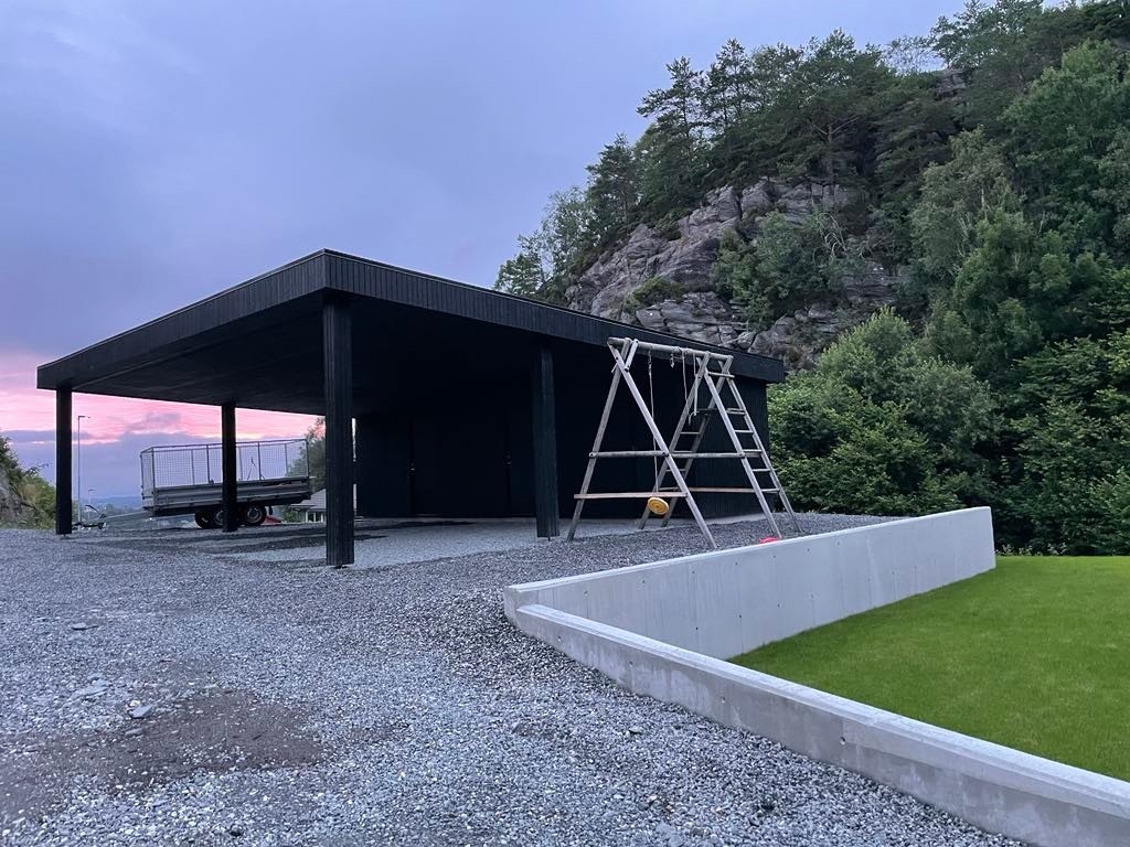 - Felles carport med bod - Galleribilde