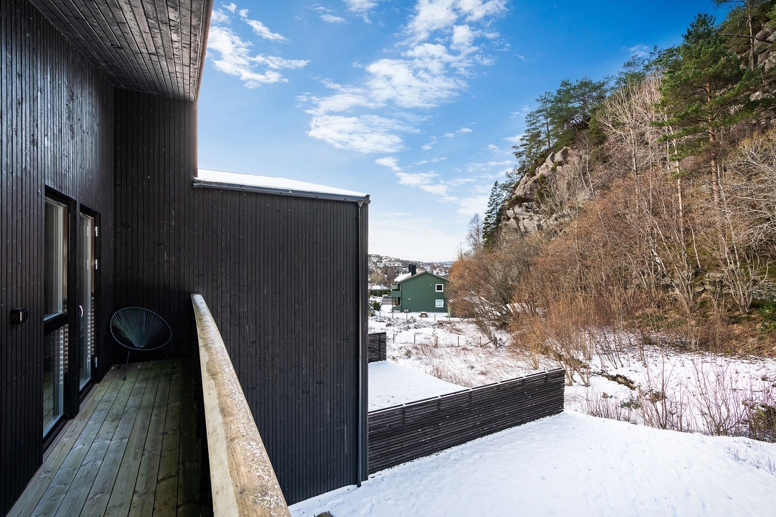 - Fra soverommet har du videre tilkomst til balkong på 6,6m² - Galleribilde