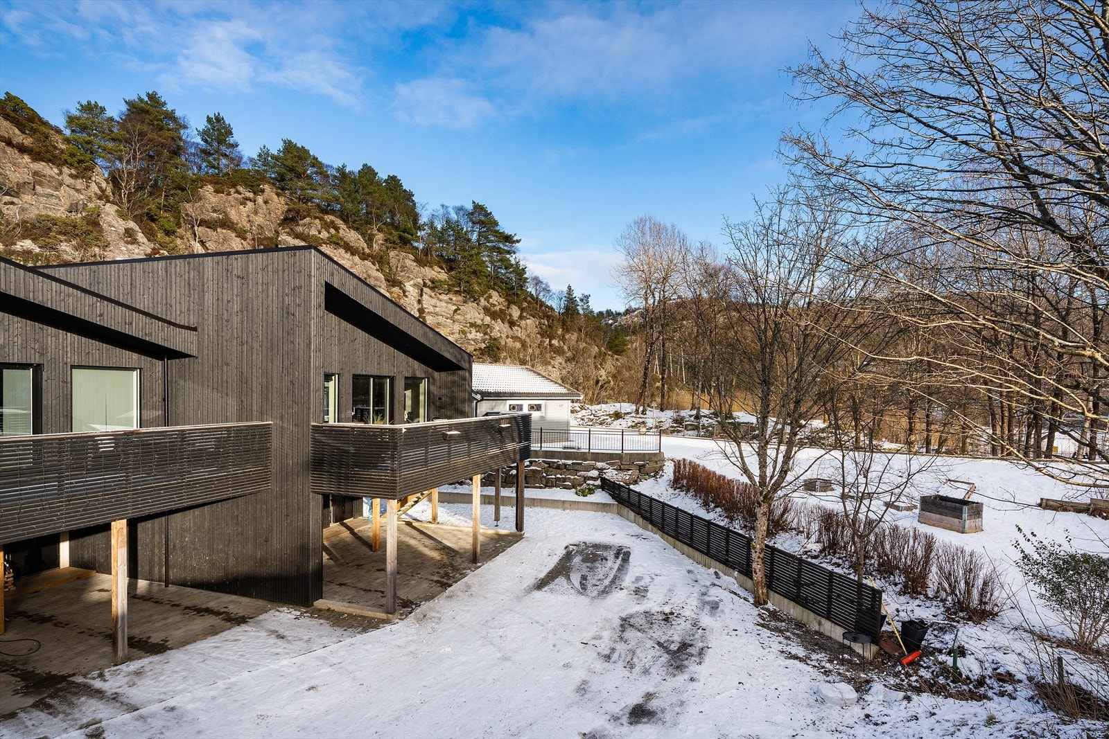 - Bosett deg i et nyere rekkehus og bo bekymrings- og vedlikeholdsfritt i lang tid - Galleribilde