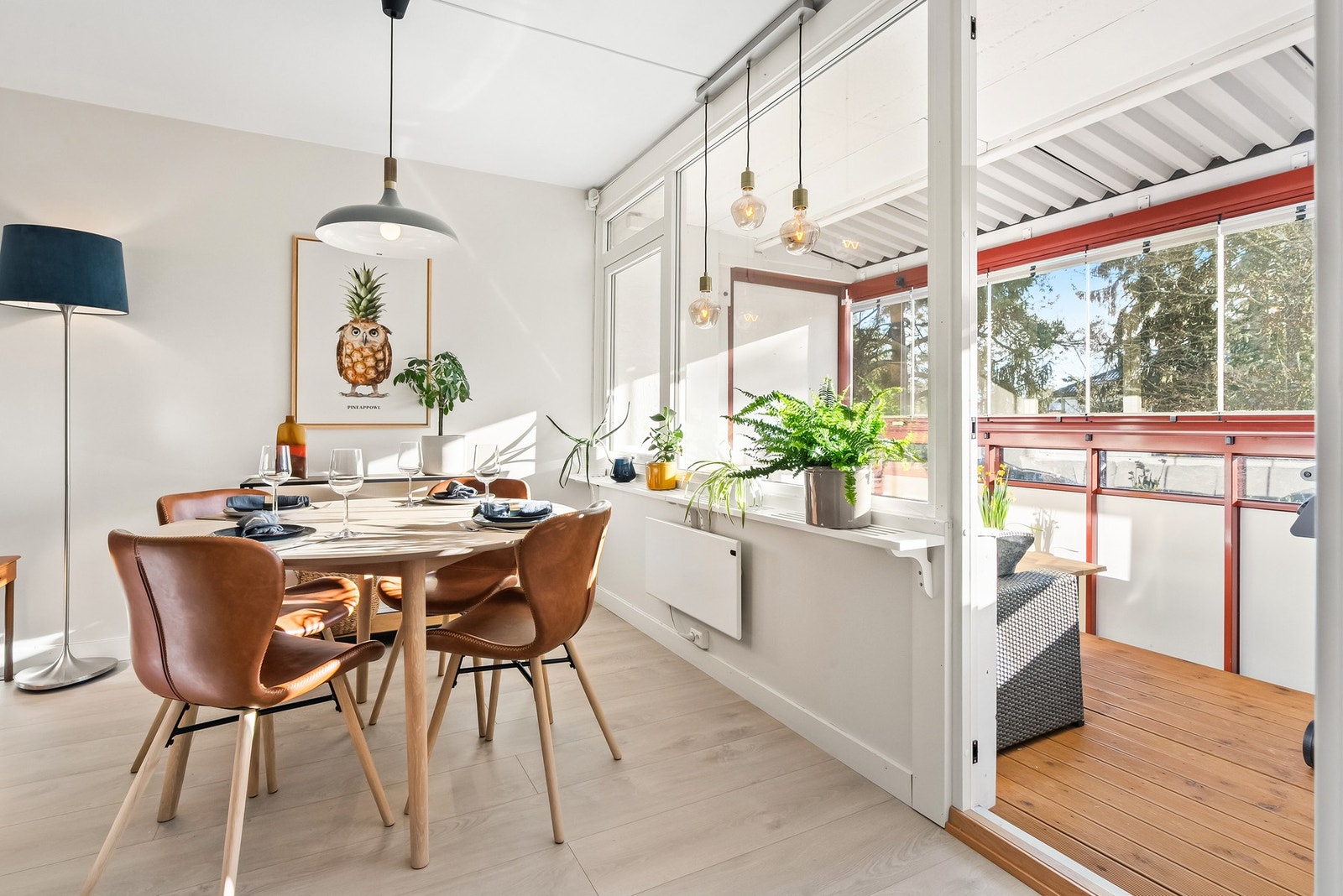 I 2022 ble det montert ekstra elektriske punkter på alle soverom, balkong, bad, stue og gang. Det er fremlagt dokumentasjon på elektrisk utført arbeid i regi av eiere. Galleribilde