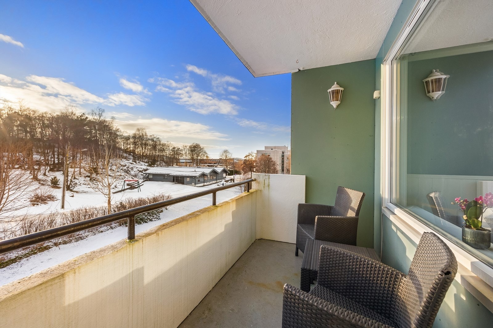 Fra stuen er det utgang til en flott balkong på ca 5m² Galleribilde