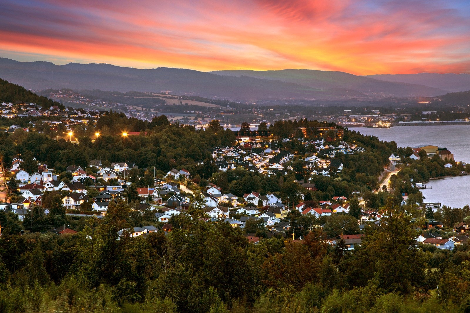 Eventyrlig utsikt på kveldstid! Galleribilde