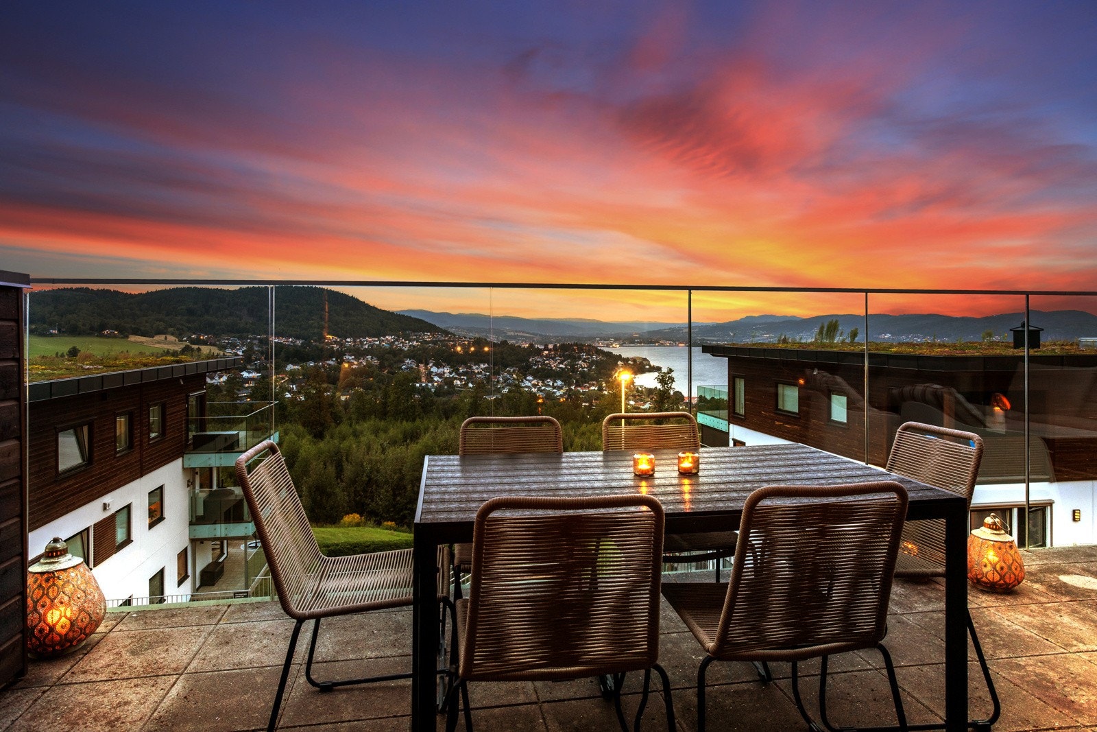 En særdeles flott og tiltalende selveierleilighet med suveren utsikt! Galleribilde