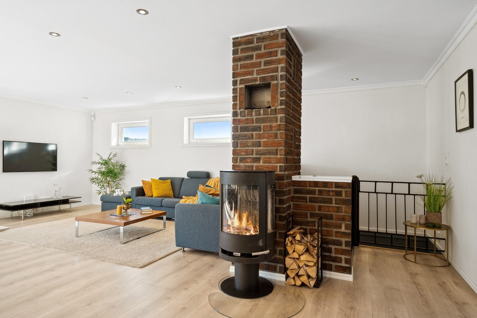 Peisovnen fra 2017 gir god varme på kjølige kvelder. Galleribilde