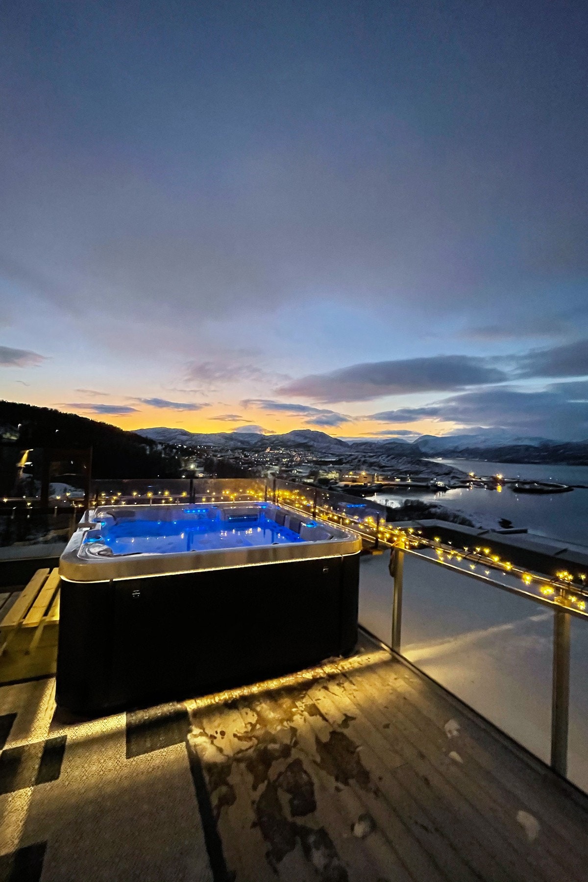 Stemningsbilde fra takterrasse. Jacuzzi kan medfølge mot tillegg i pris. Privat foto. Galleribilde