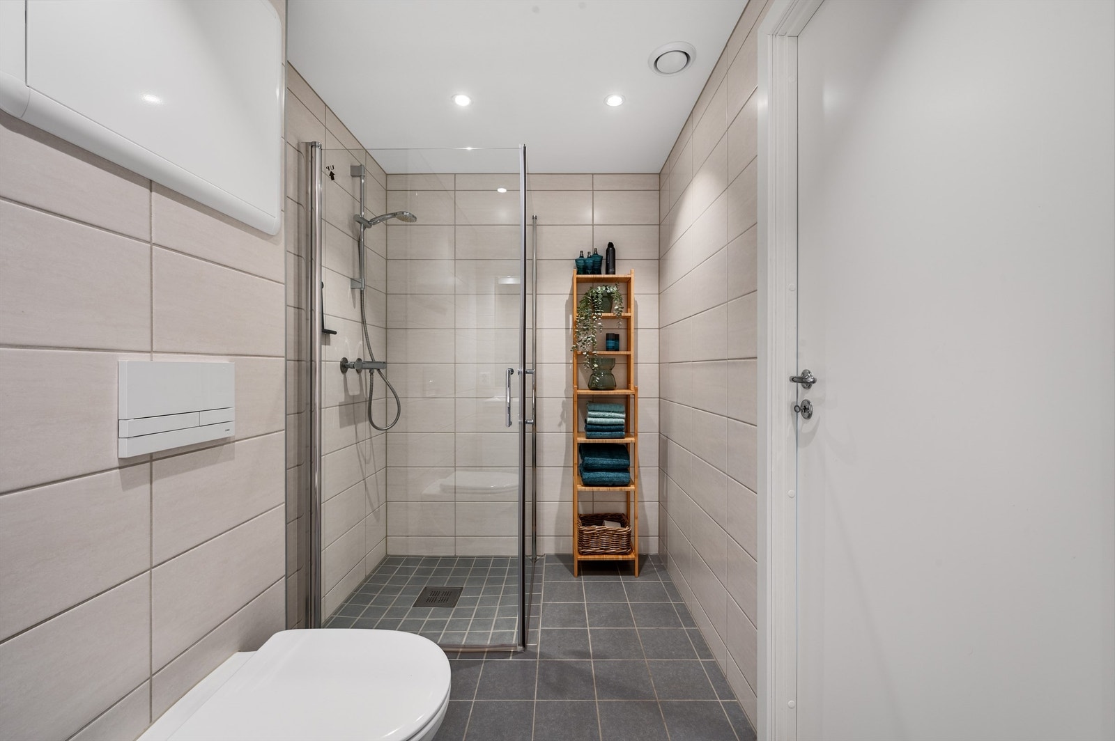 Varmtvann er inkludert i felleskostnader. Galleribilde