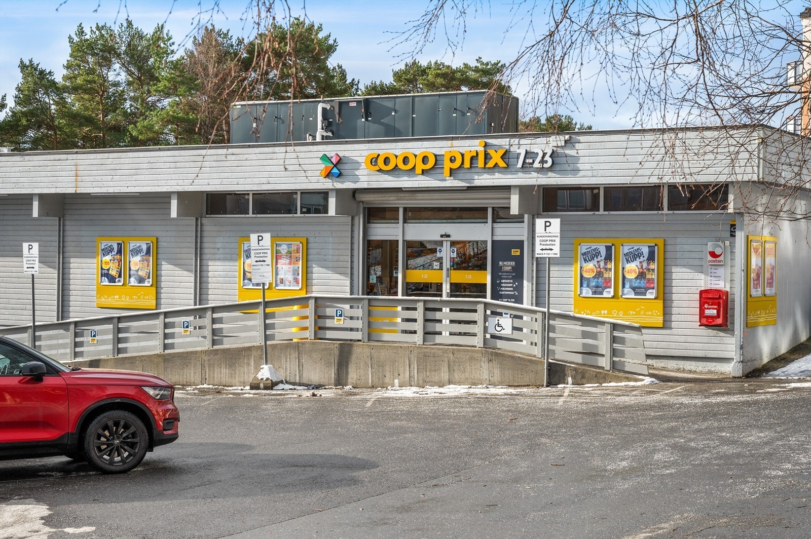 Nærmeste dagligvare ligger kun 3 minutter unna til fots Galleribilde