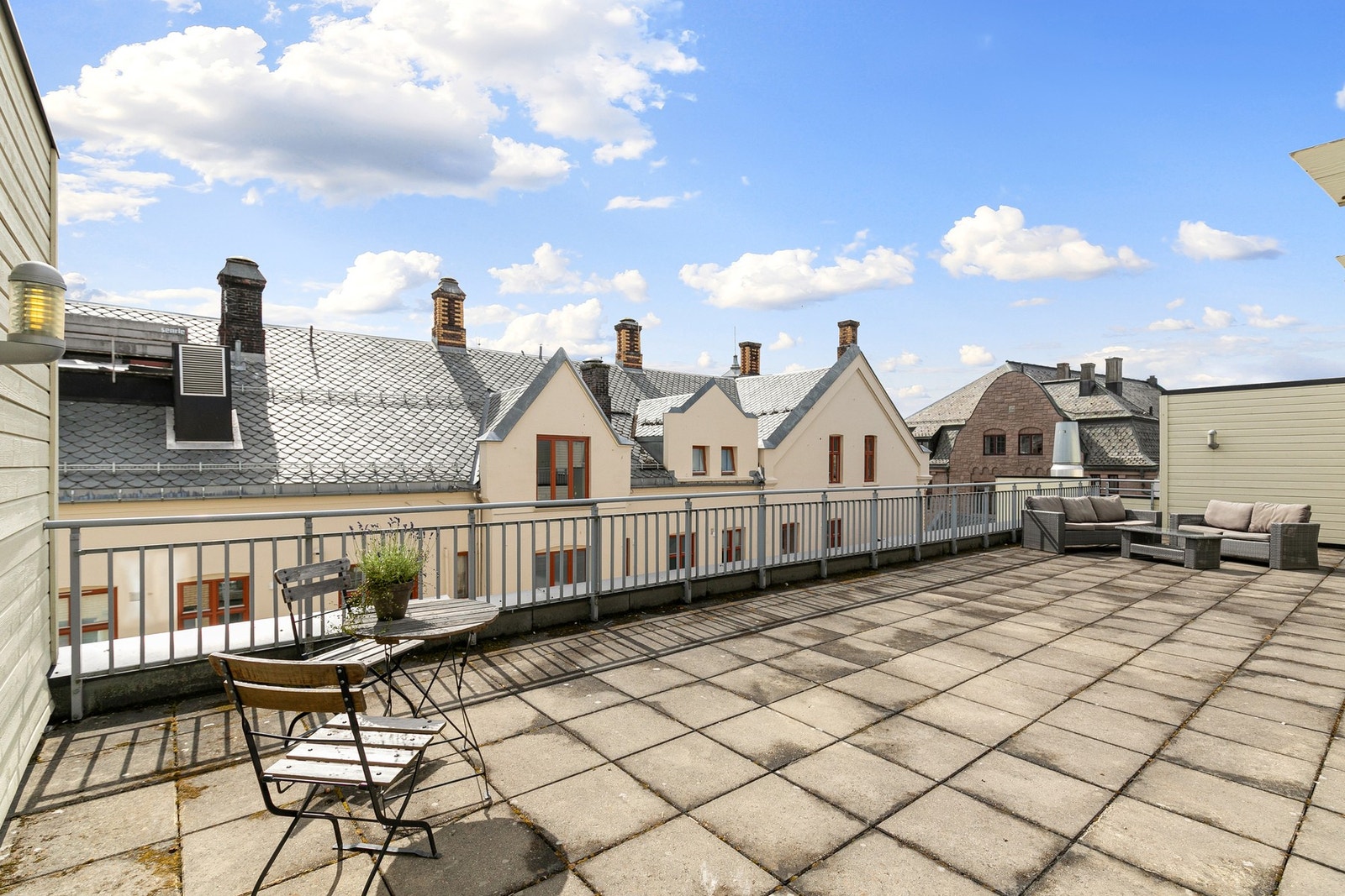 Det er felles takterrasse som kan benyttes om ønskelig. Galleribilde