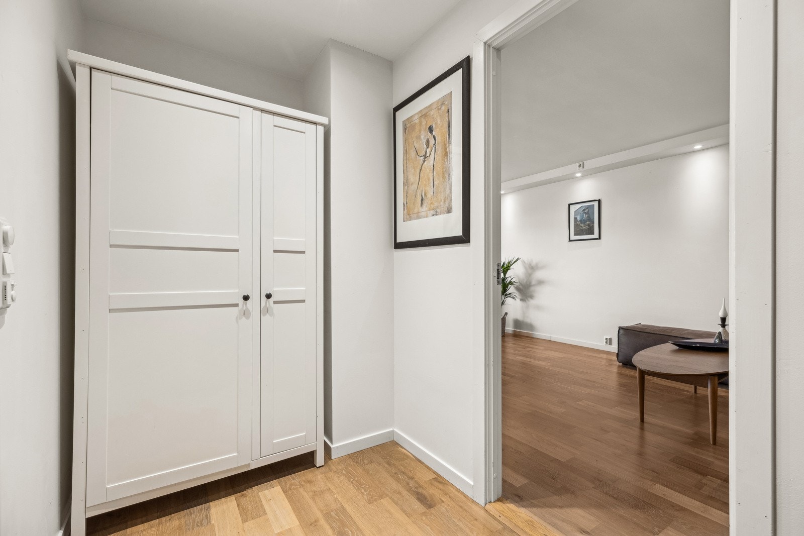 Fra entré med god skapplass Galleribilde