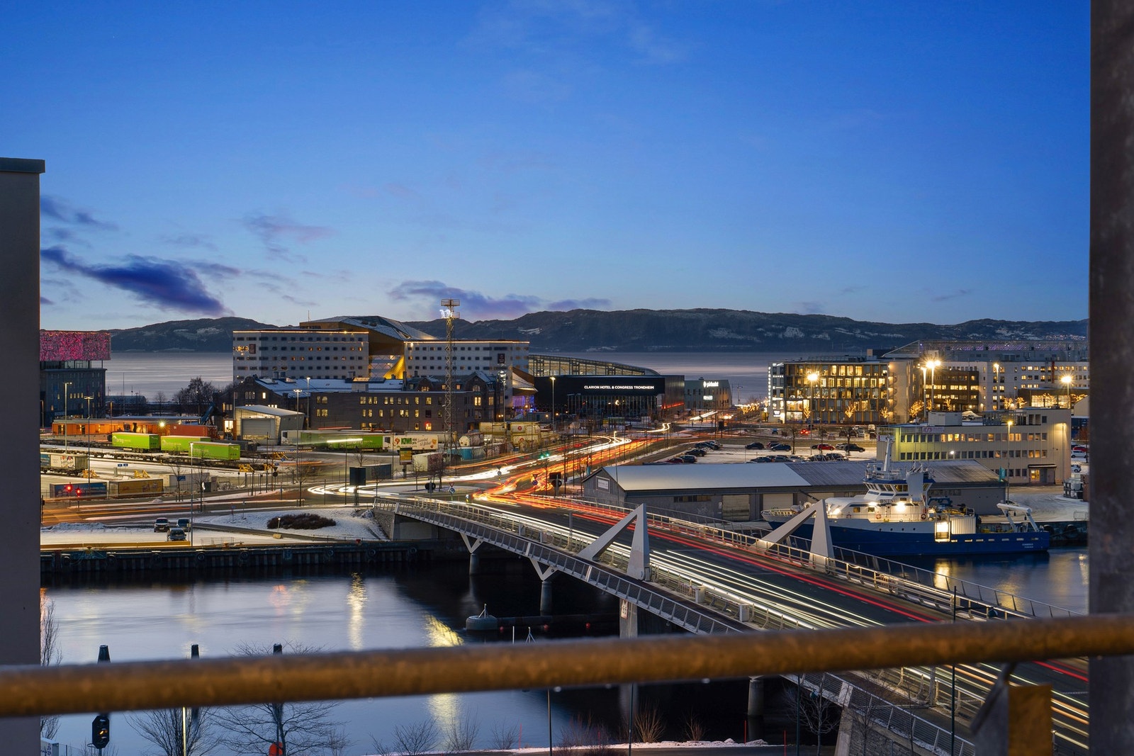 Utsikt fra balkongen. Galleribilde