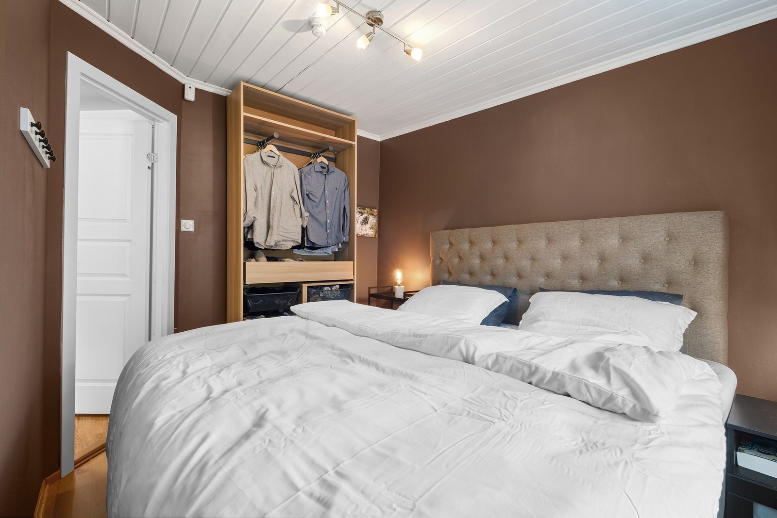 Her sover du godt - uten biltrafikk utenfor Galleribilde