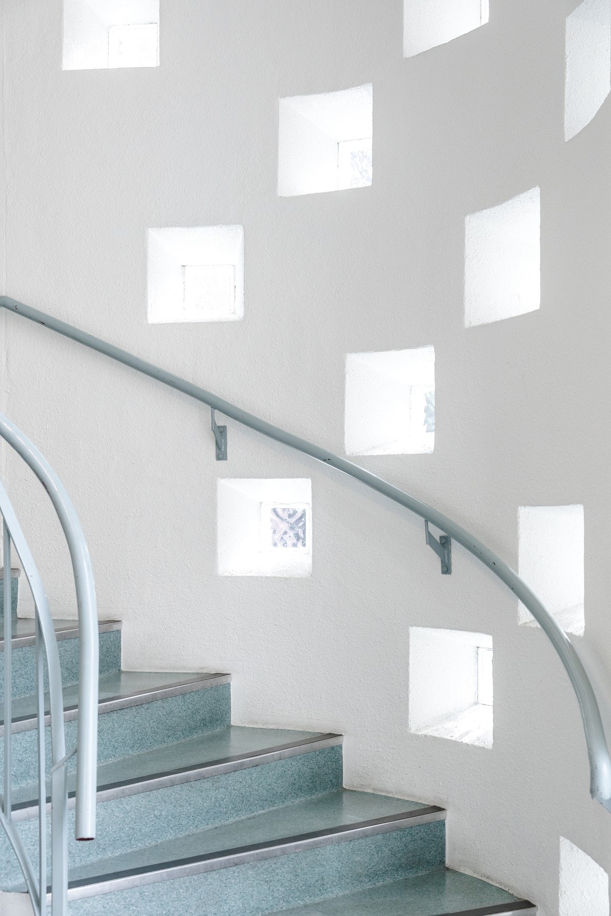 Oppgang i bygget. Det er selvfølgelig også heis opp til leiligheten. Galleribilde