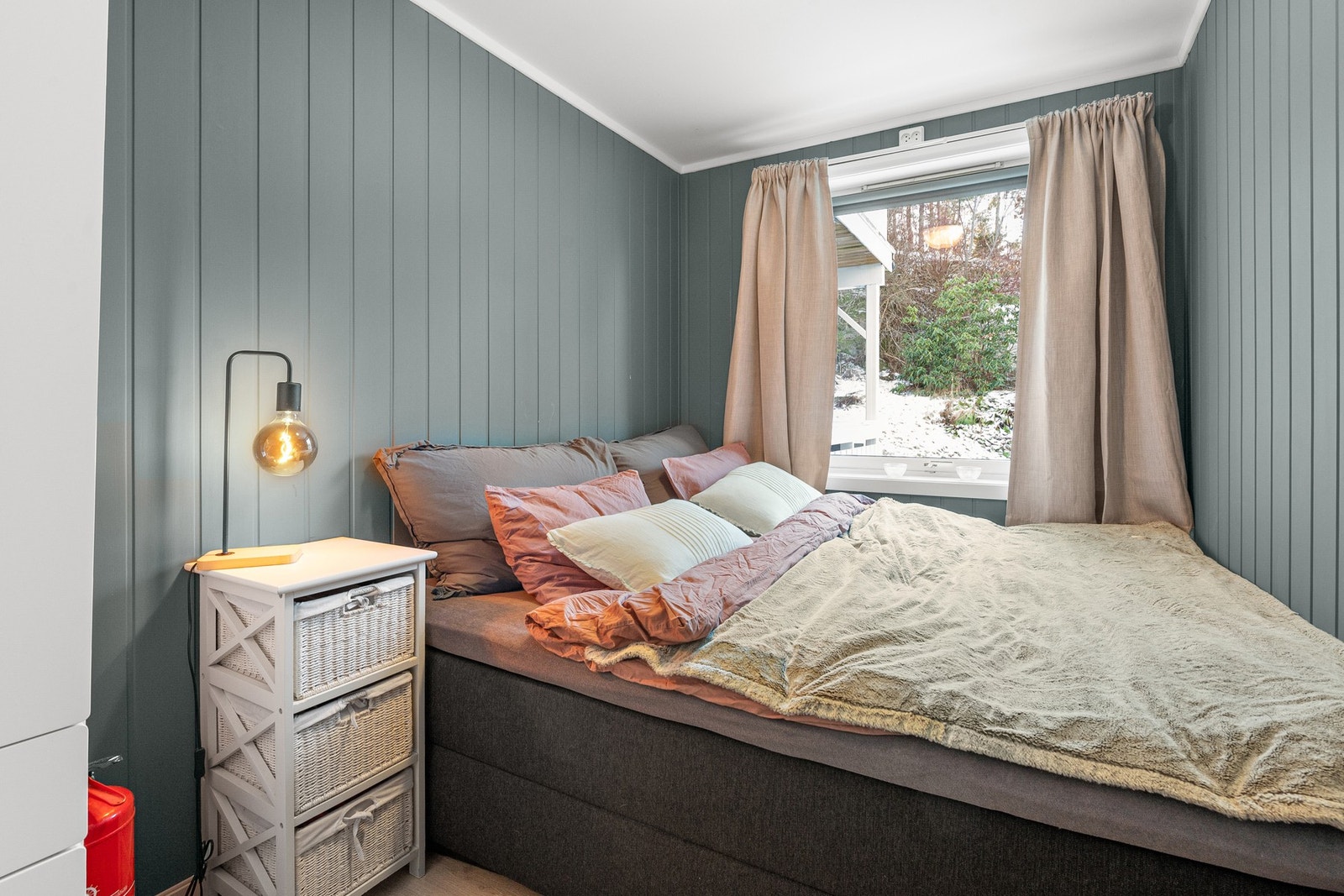 Soverom 2 blir brukt til hovedsoverom i dag. Galleribilde