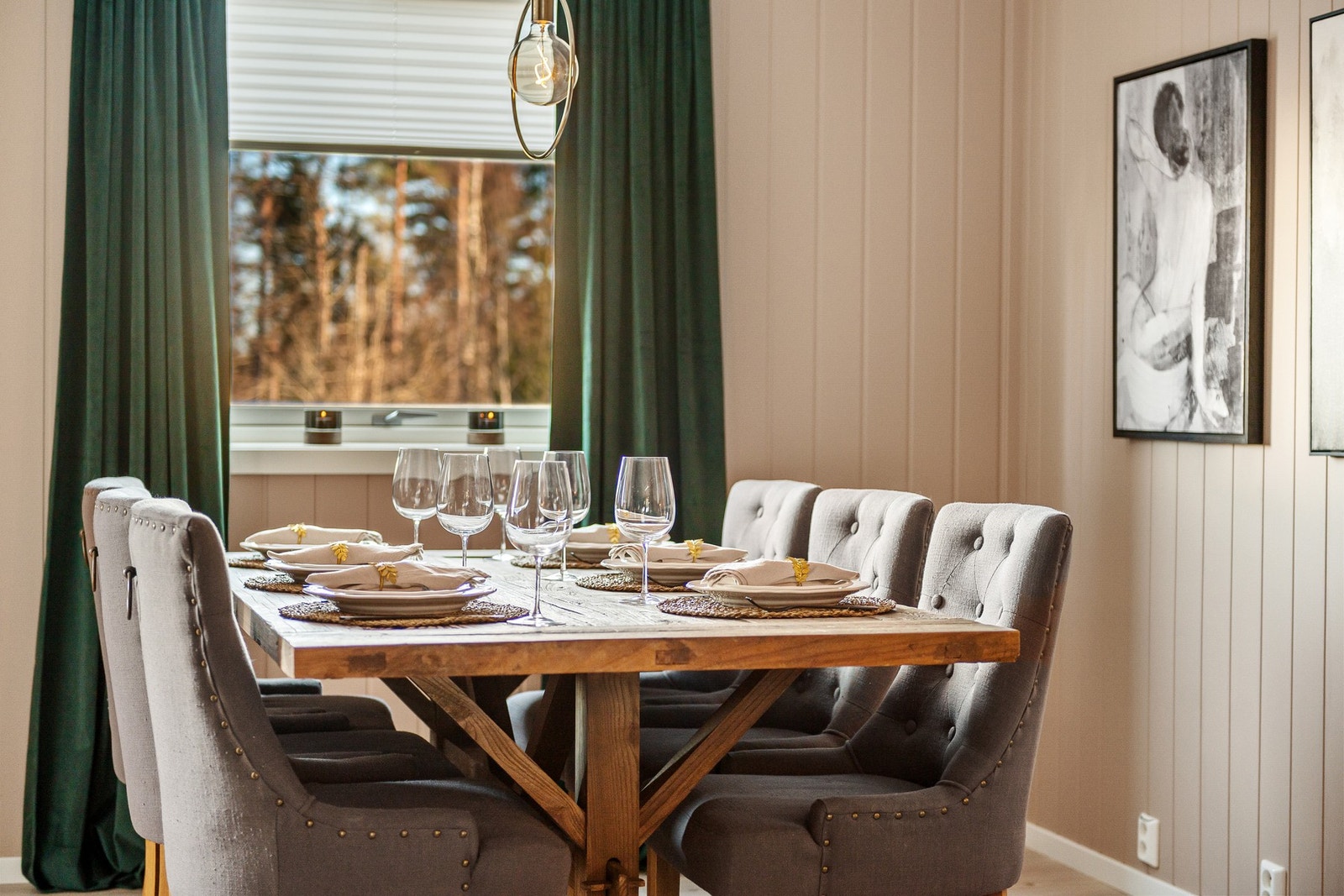 Detaljs av spisestuen. Galleribilde