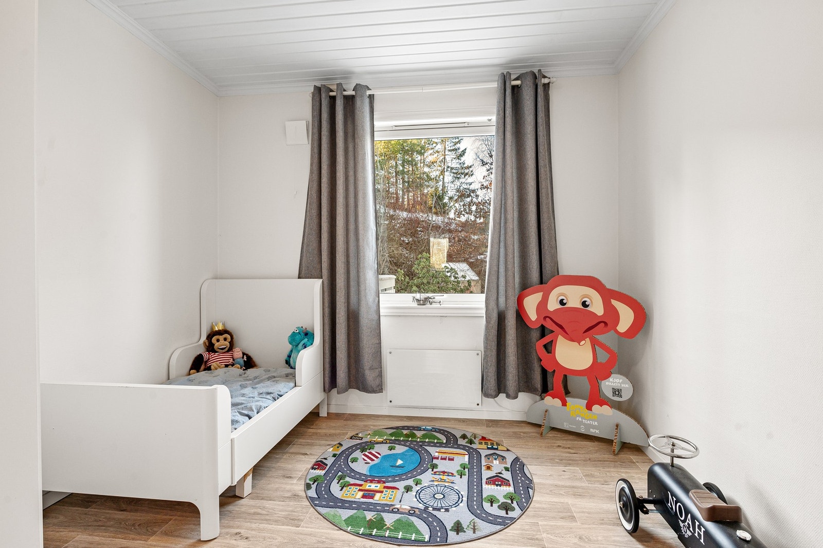 Soverom 2 egner seg godt for barnerom eller kontor. Galleribilde