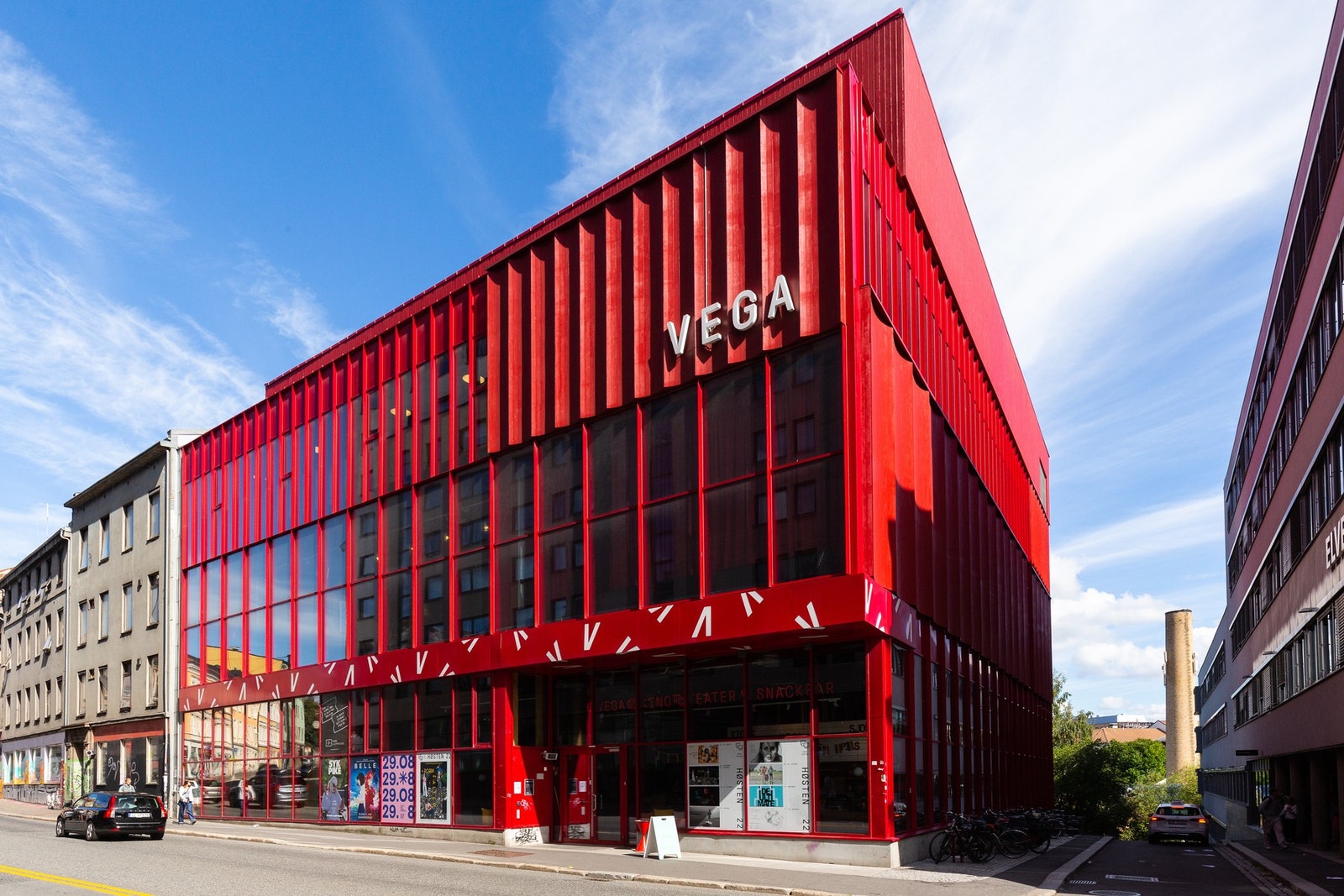 Nærområdet: Vega Scene byr på underholdning som både teater og kino. Galleribilde