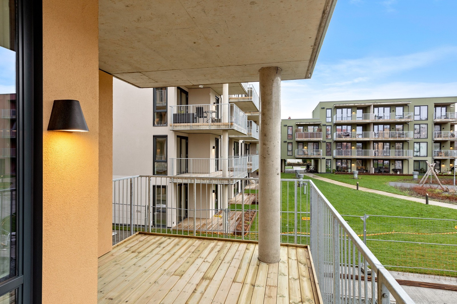 Sørvest vendt balkong på ca. 11 kvm Galleribilde