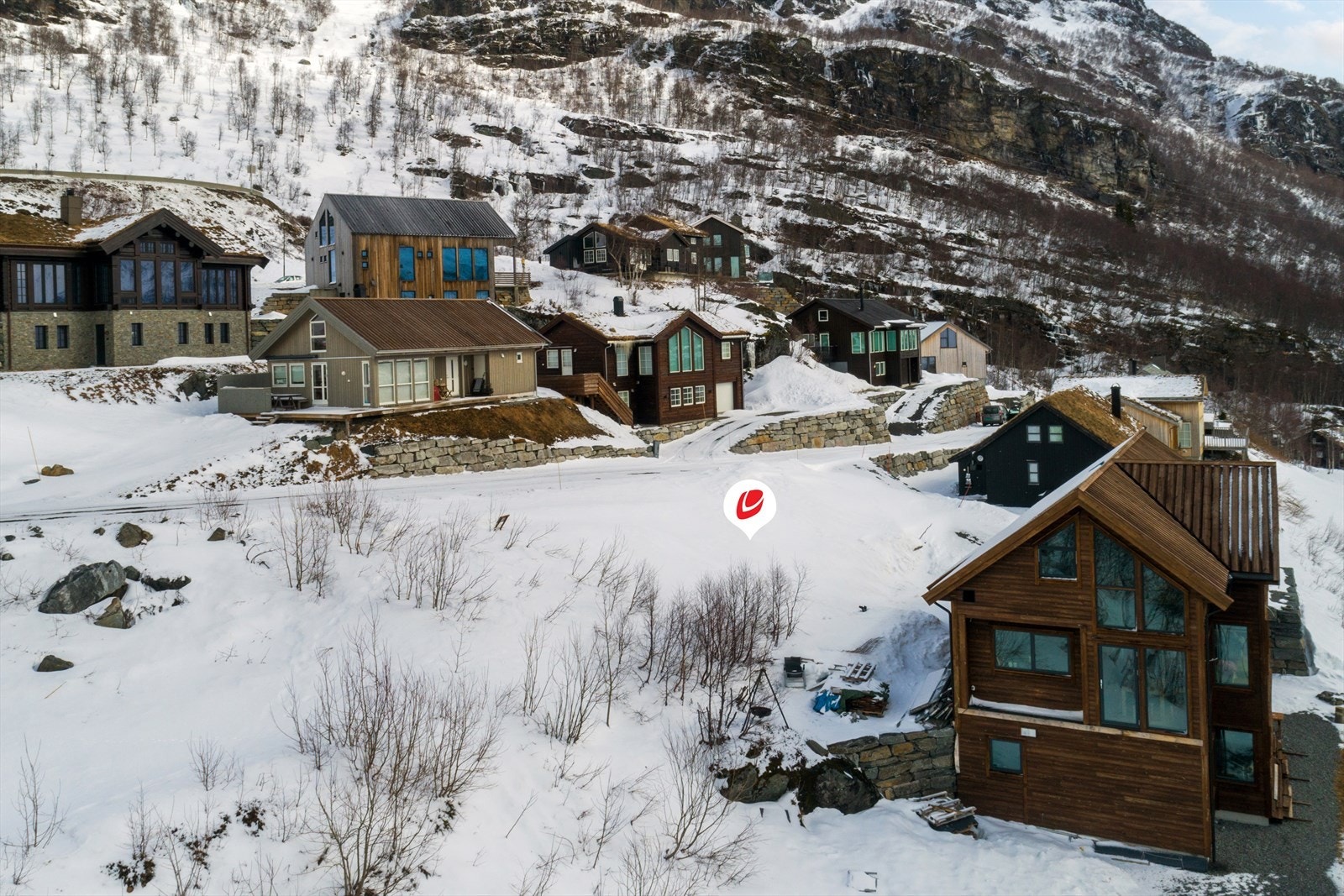 Om sommeren er det flotte turområder i lokalmiljøet. Så dette er en flott plass å ha fritidsbolig hele året. Galleribilde