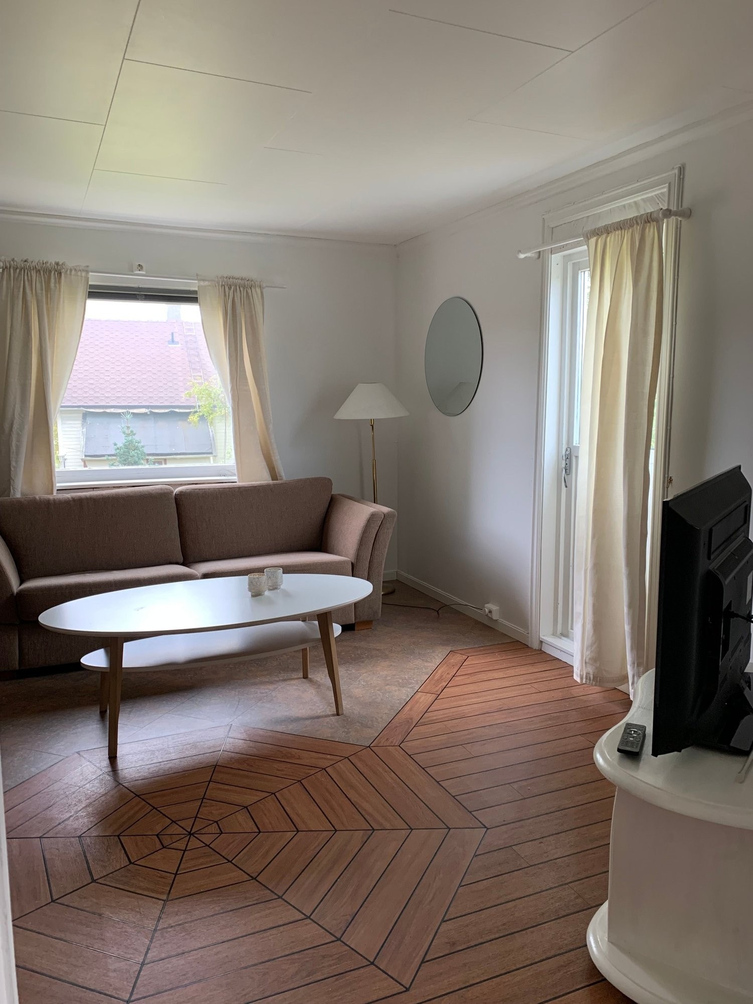 Stue 1 etg. Nymalte flater i 2020. Galleribilde