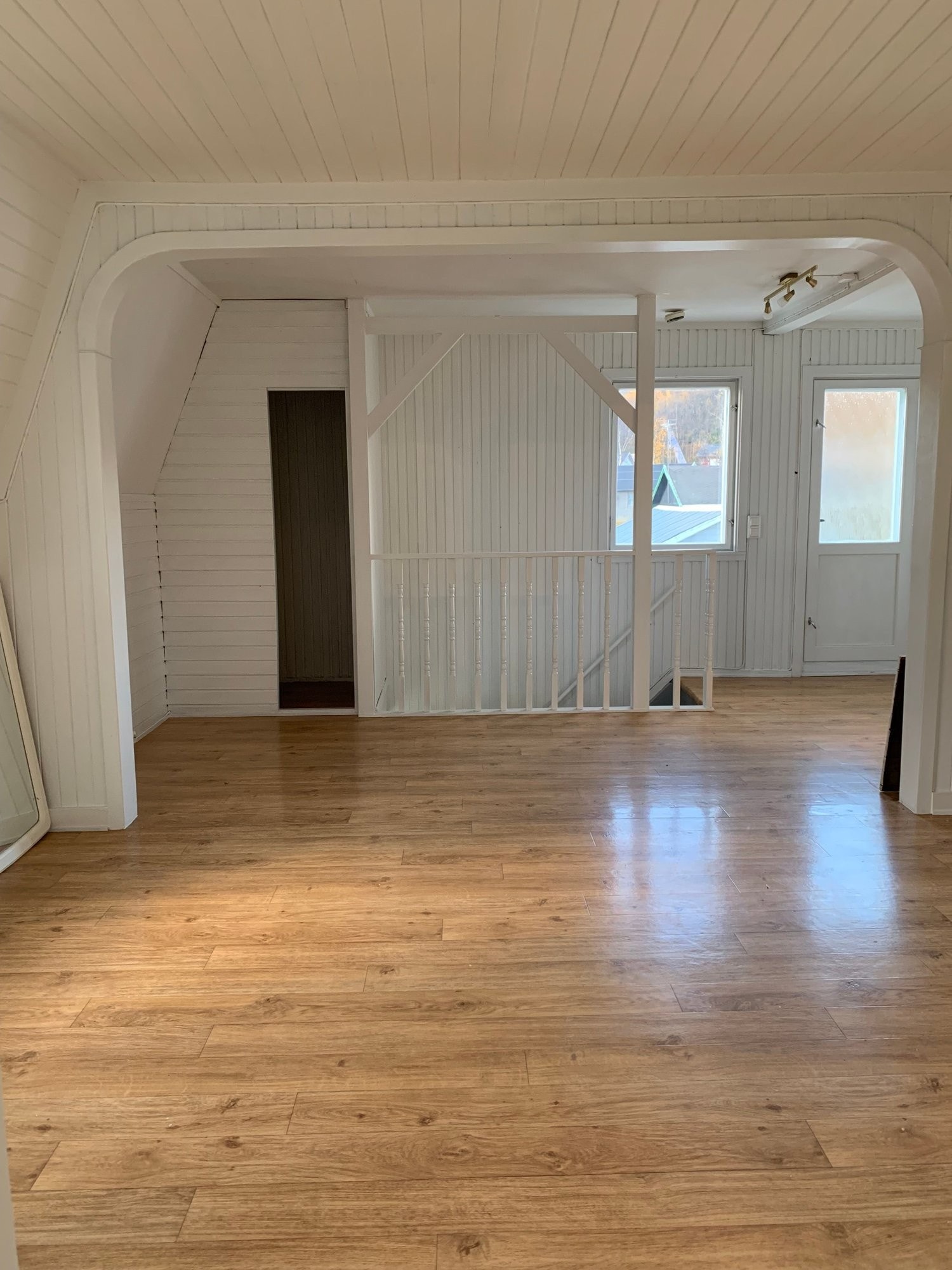 Stue 2 ett. veggene ble malt i 2020 Galleribilde