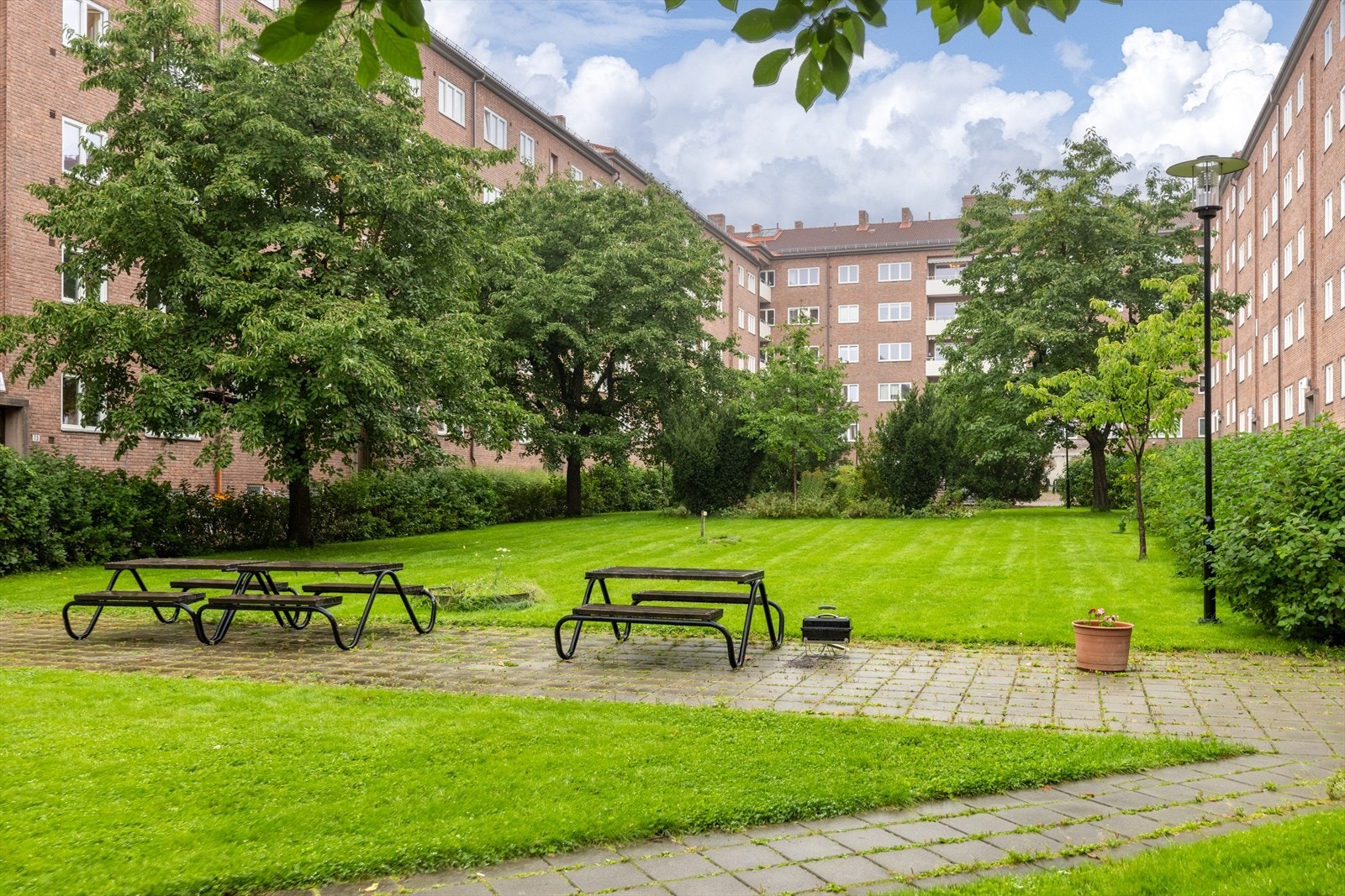 Borettslaget disponerer i tillegg et velferdslokale på ca. 100 kvadratmeter som leies ut til gårdens beboere. Galleribilde