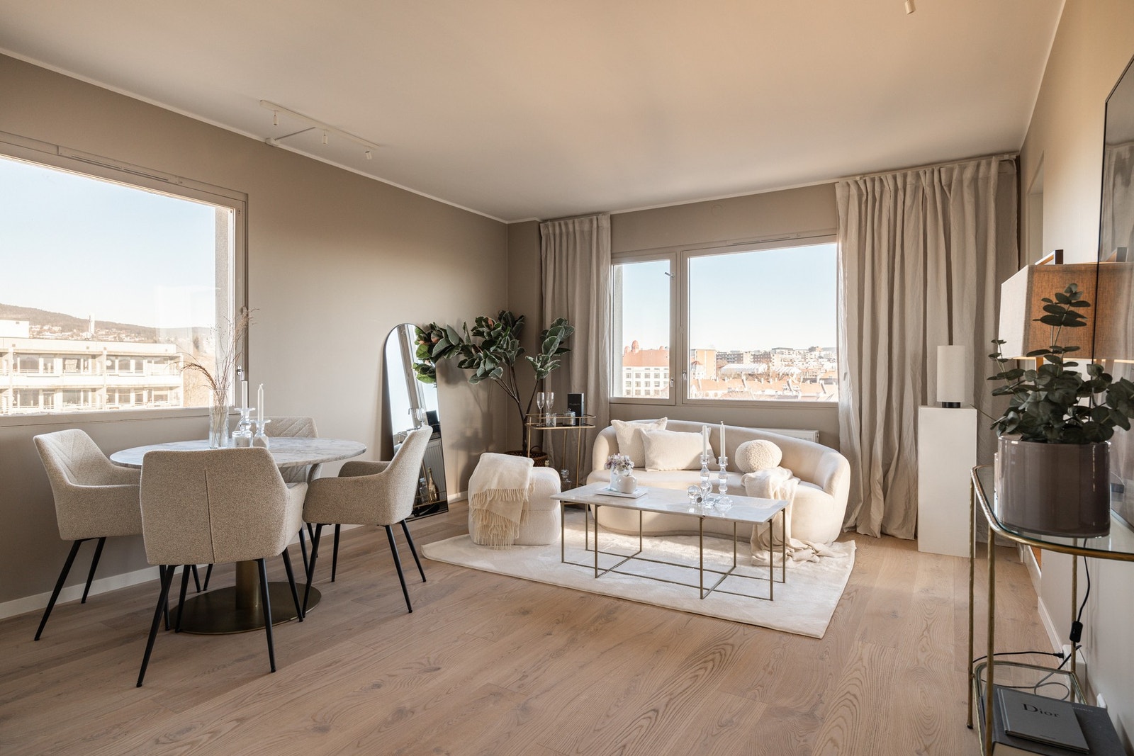 Nyoppusset (2025) og strøken 3-roms hjørneleilighet med sentral og etterspurt beliggenhet på Torshov. Galleribilde