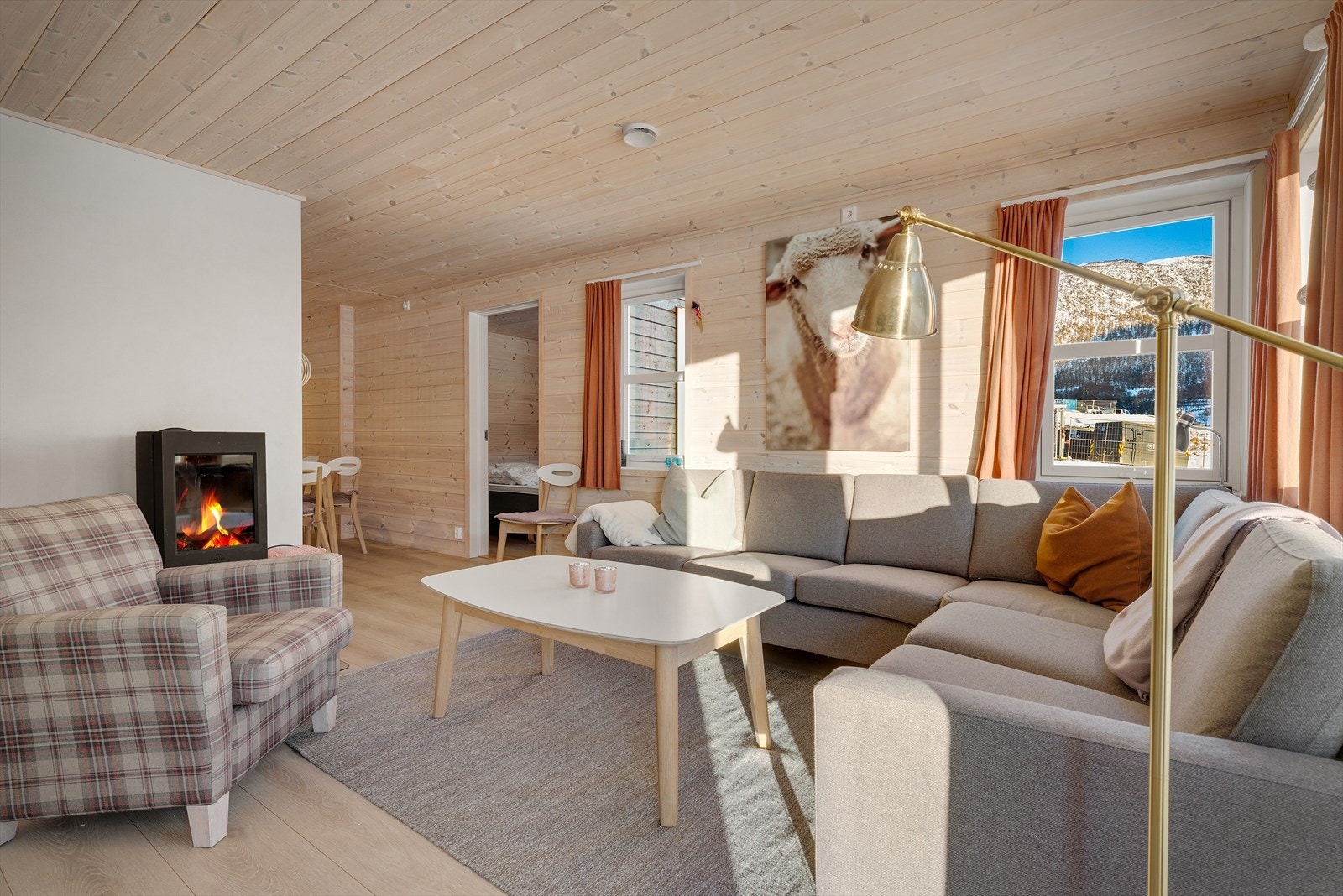 Åpen stue-/kjøkkenløsning på hele 31,3 m² Galleribilde