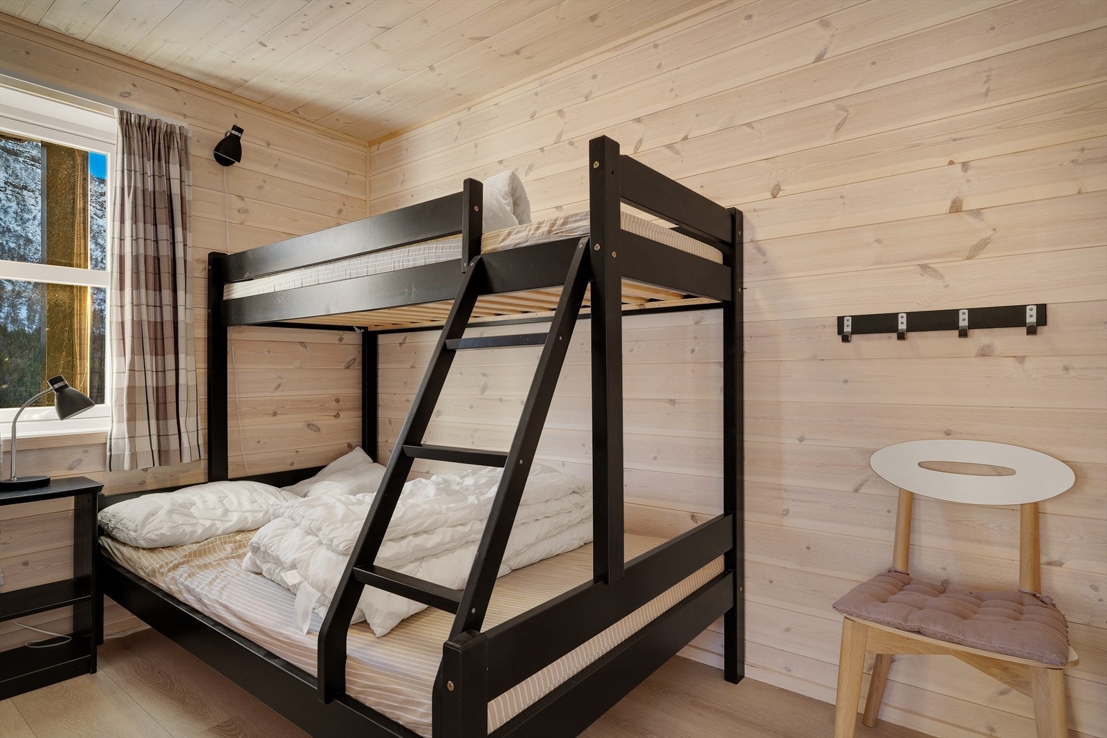 Soverom 3 er innredet med køyeseng som egner seg ypperlig til barne-/gjesterom Galleribilde