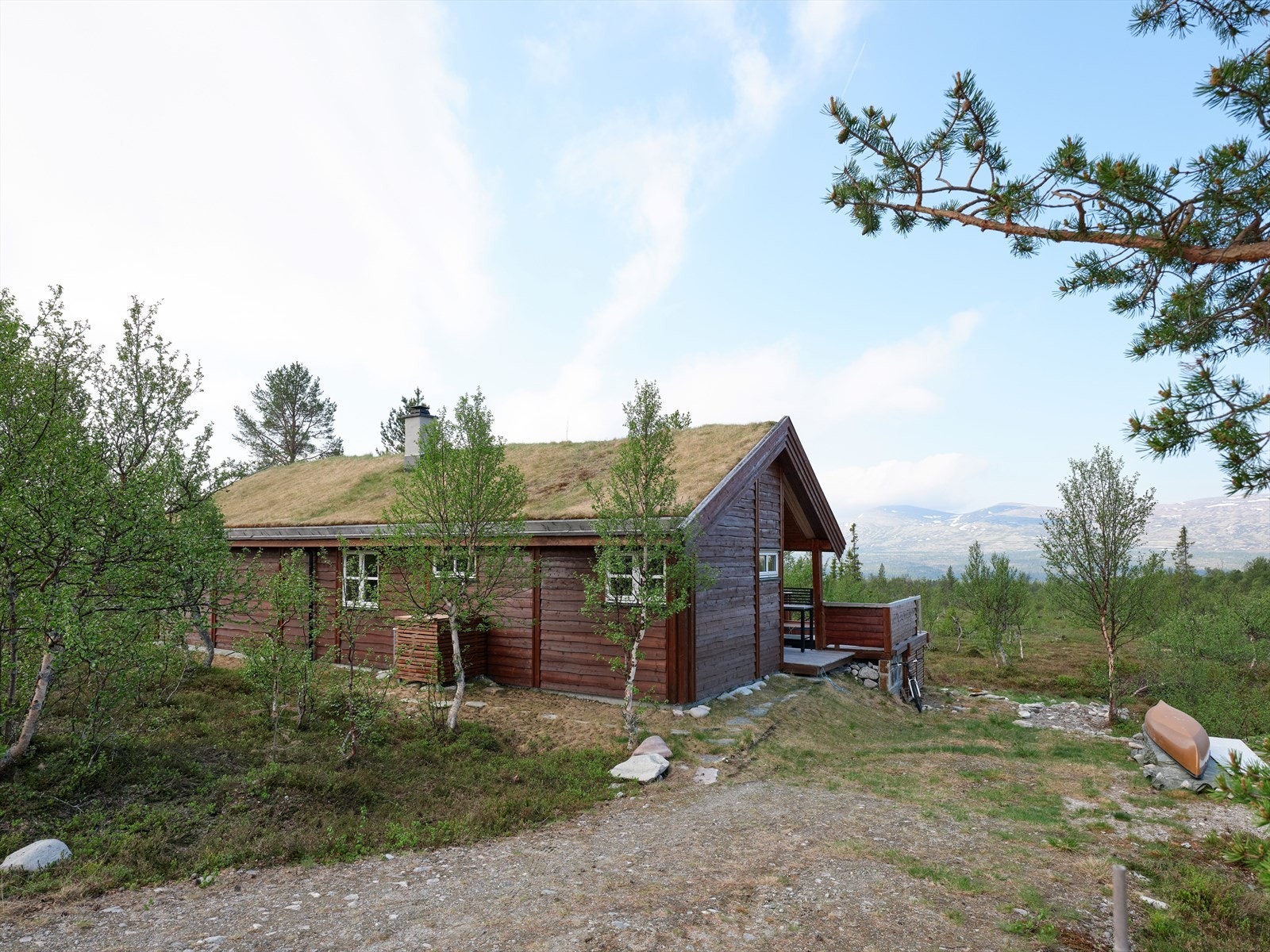 Bilvei helt frem til fritidsboligen. Vinterveg brøytes etter avtale. Galleribilde