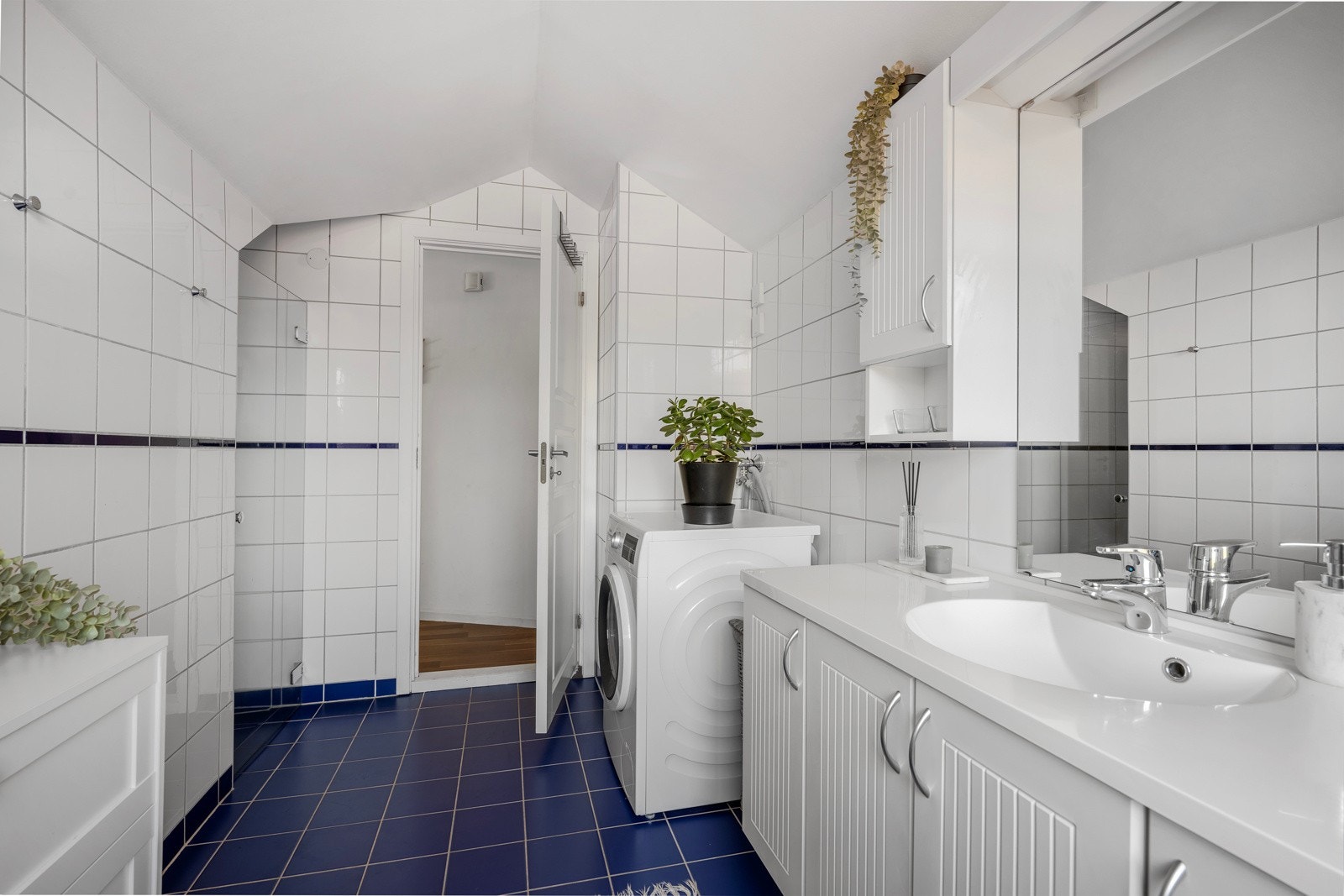 Det er opplegg for vaskemaskin og tørketrommel. Galleribilde