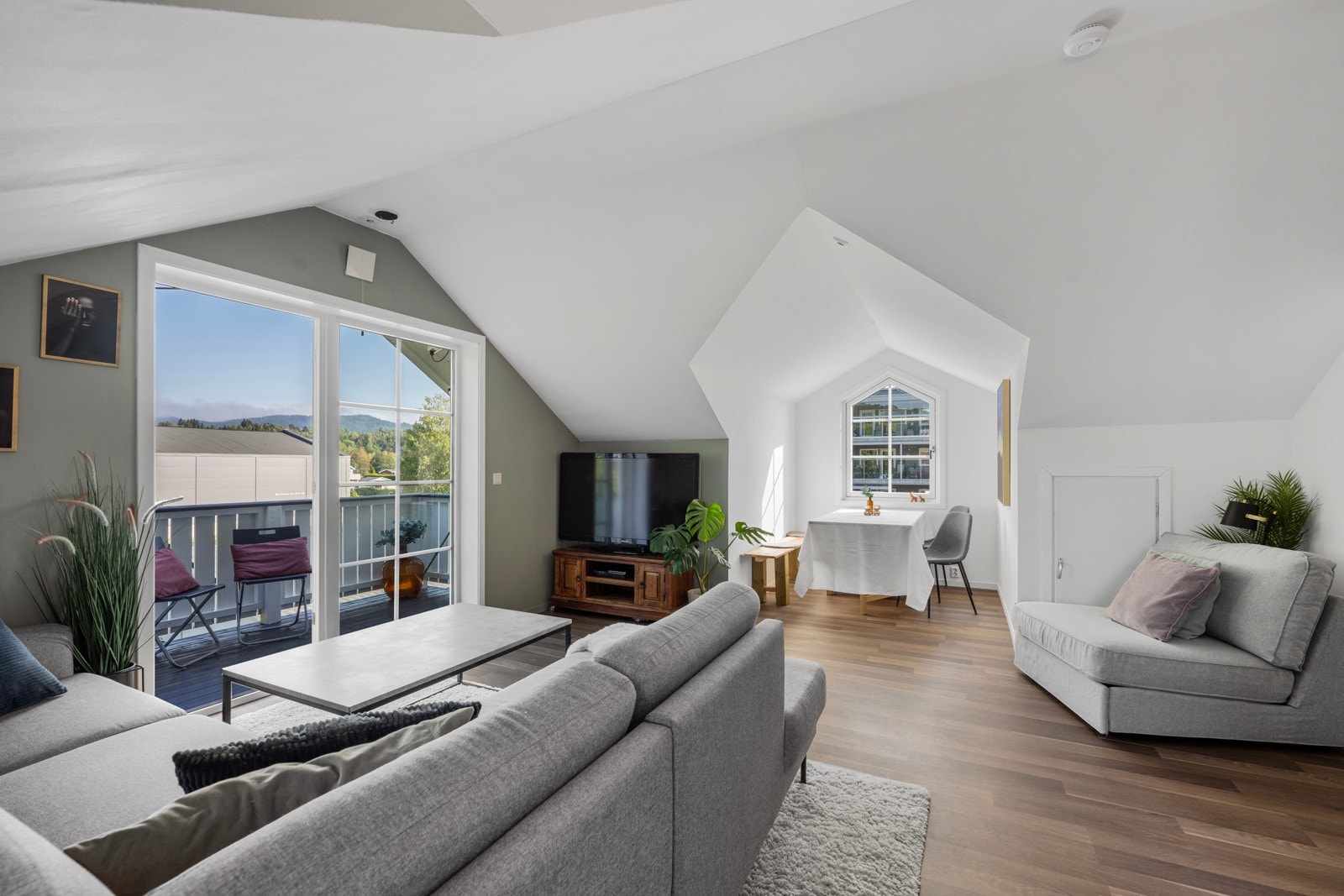 Tiltalende 2-roms i Lierskogen sentrum til salgs ved Håkon Bekkeli - EIE eiendomsmegling Galleribilde