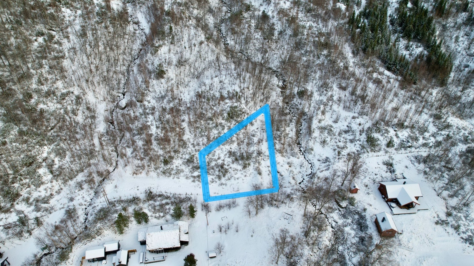 Inntegning i blått er veiledende tomtegrenser - og må anses som omtrentlige. Galleribilde