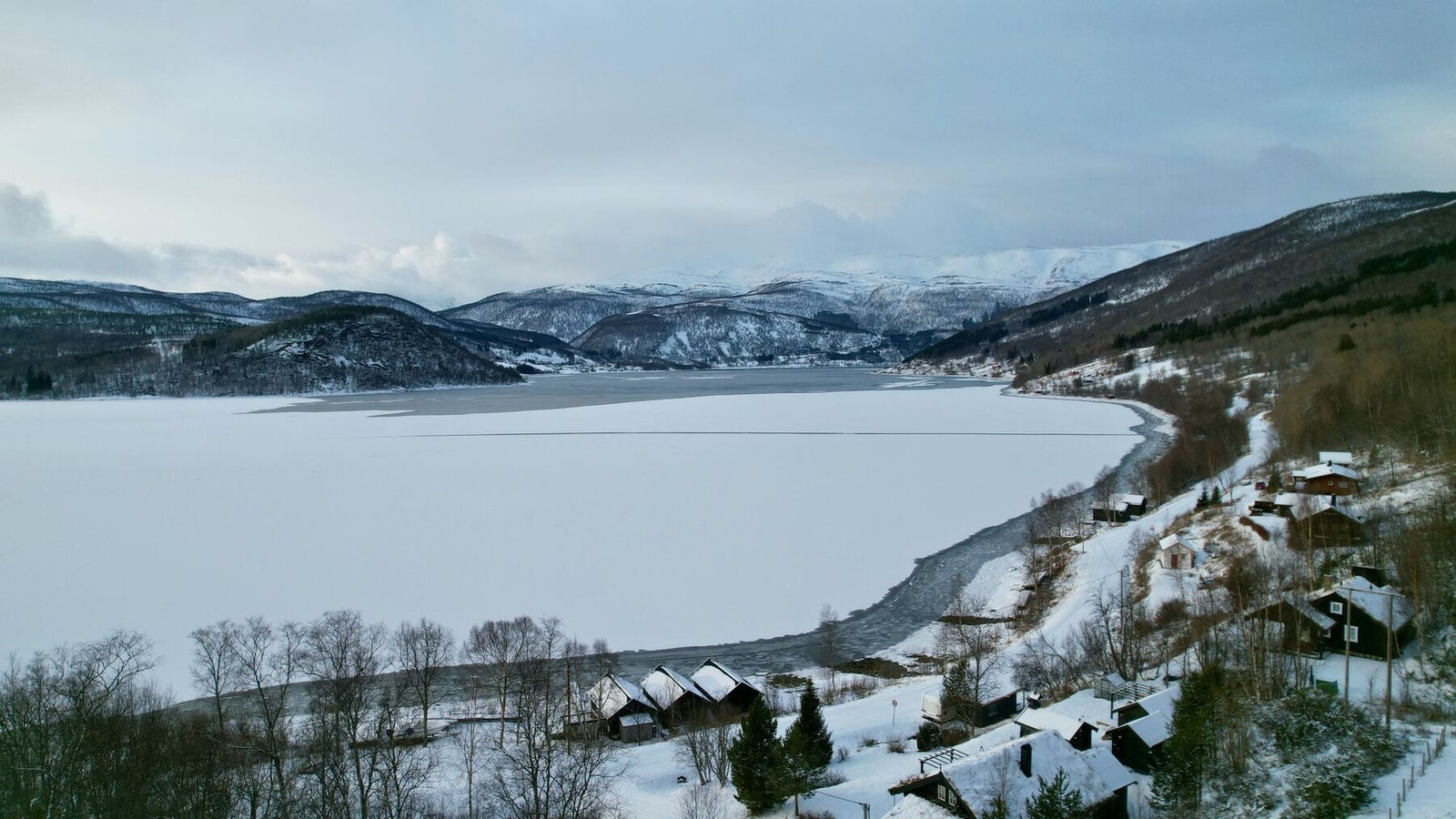 Regulert fritidstomt på 992 m² i idylliske, landlige omgivelser ved Mølnbukta - like utenfor Misvær. Galleribilde