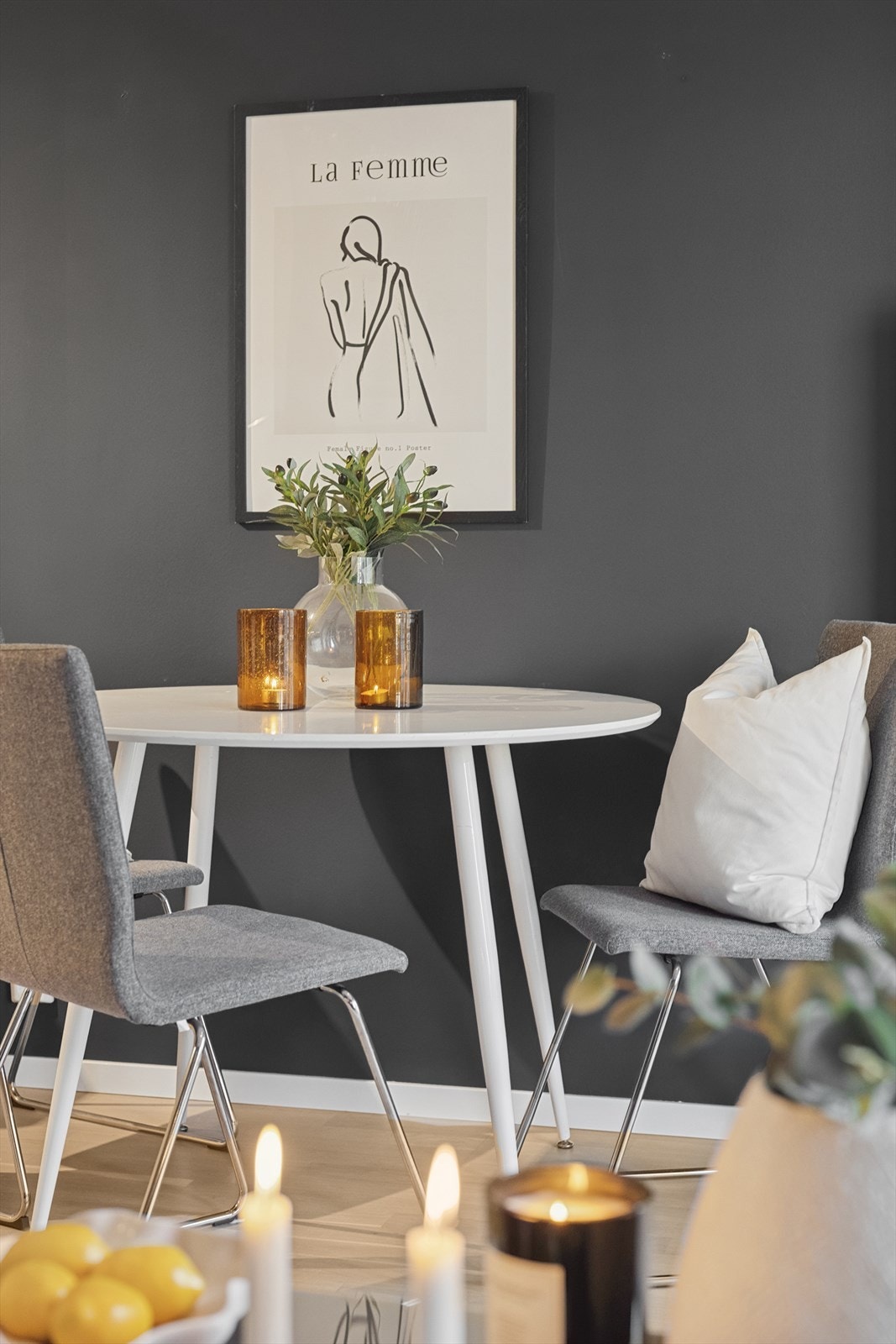 Plass til koselig spisegruppe i stuen. Galleribilde