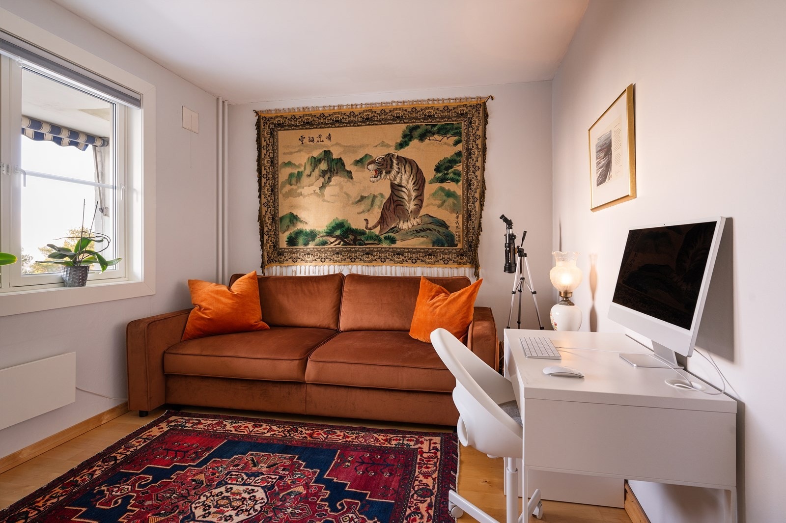 Soverom 2- Her er det plass til seng, nattbord, skrivepult eller annet ønsket møblement. Galleribilde