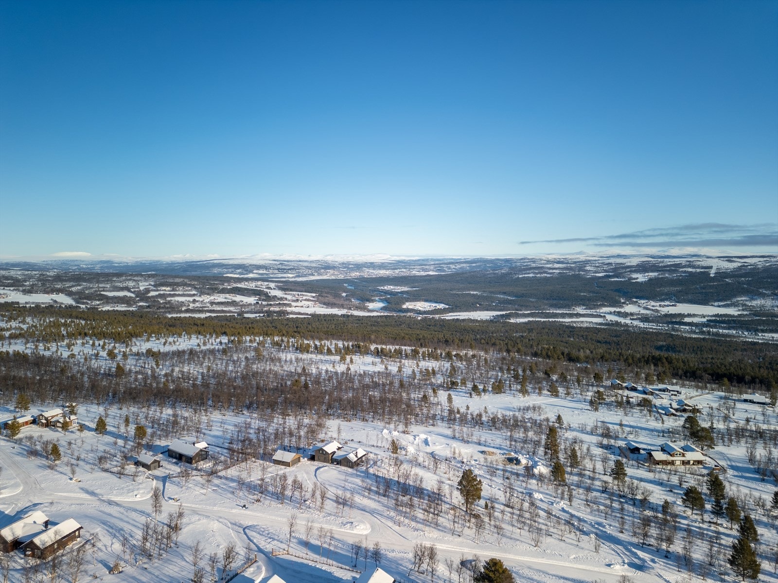 Hyttefeltet er godt etablert med nye flotte hytter, og det er få tomter igjen Galleribilde
