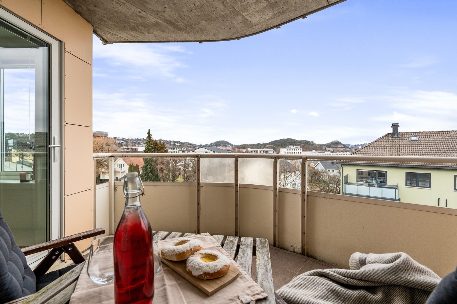 - Her kan man nyte fine sommerdager i høyden med usjenert beliggenhet - Galleribilde