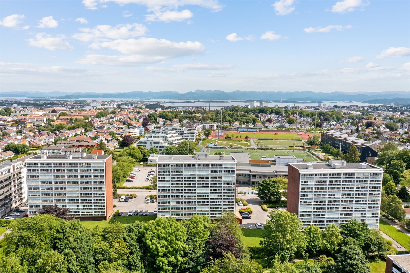 Leiligheten befinner seg i et etterspurt område og er i gangavstand til Stavanger sentrum. Galleribilde