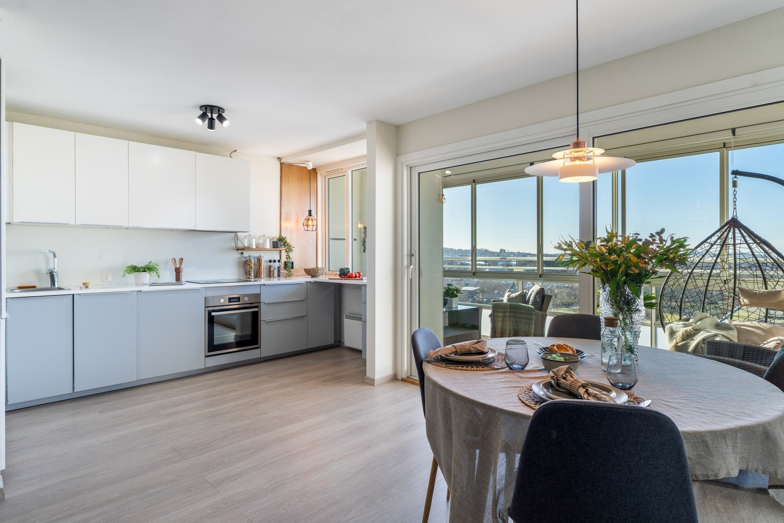 Spiseplass/kjøkken. Galleribilde