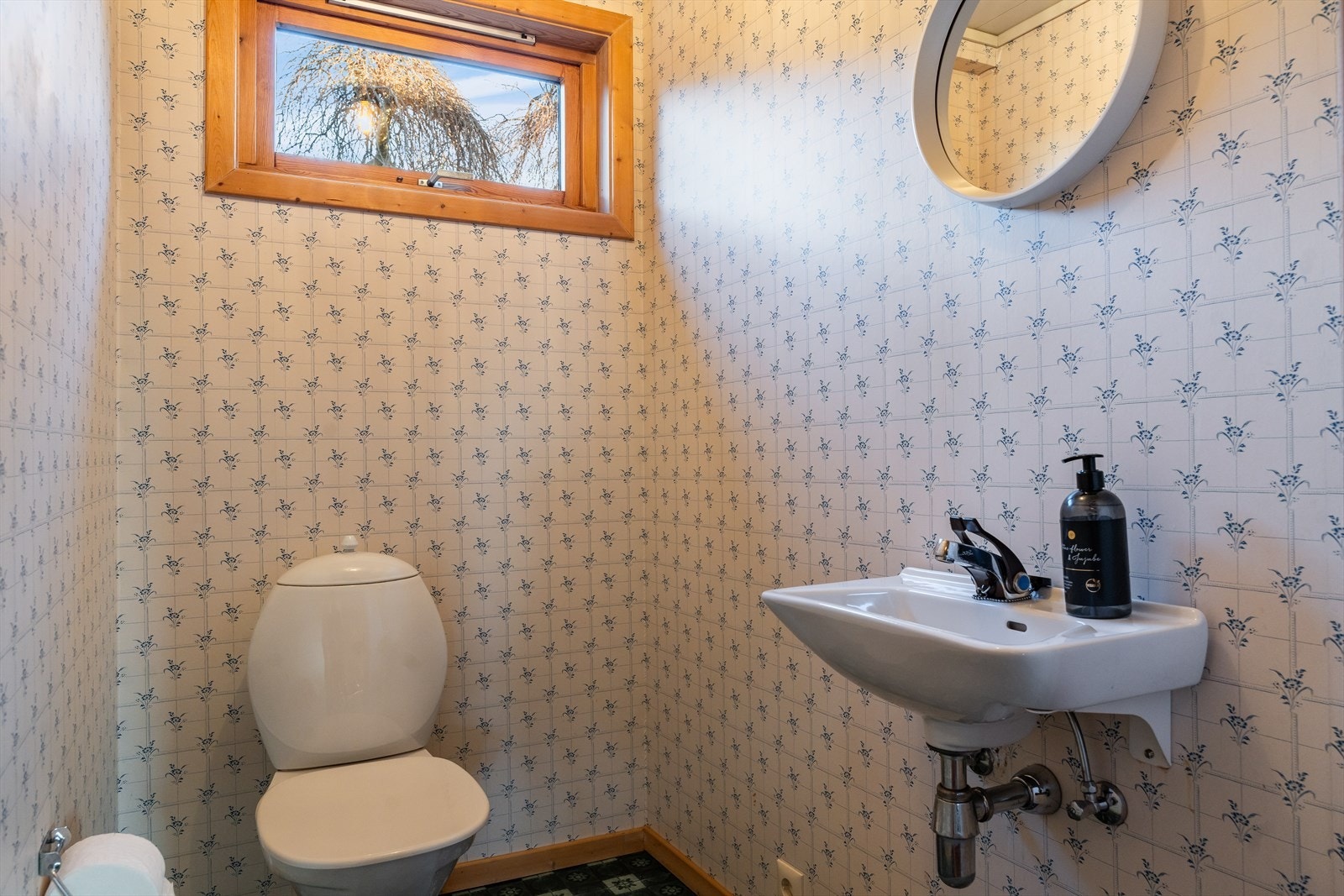 Sjarmerende toalettrom. Galleribilde