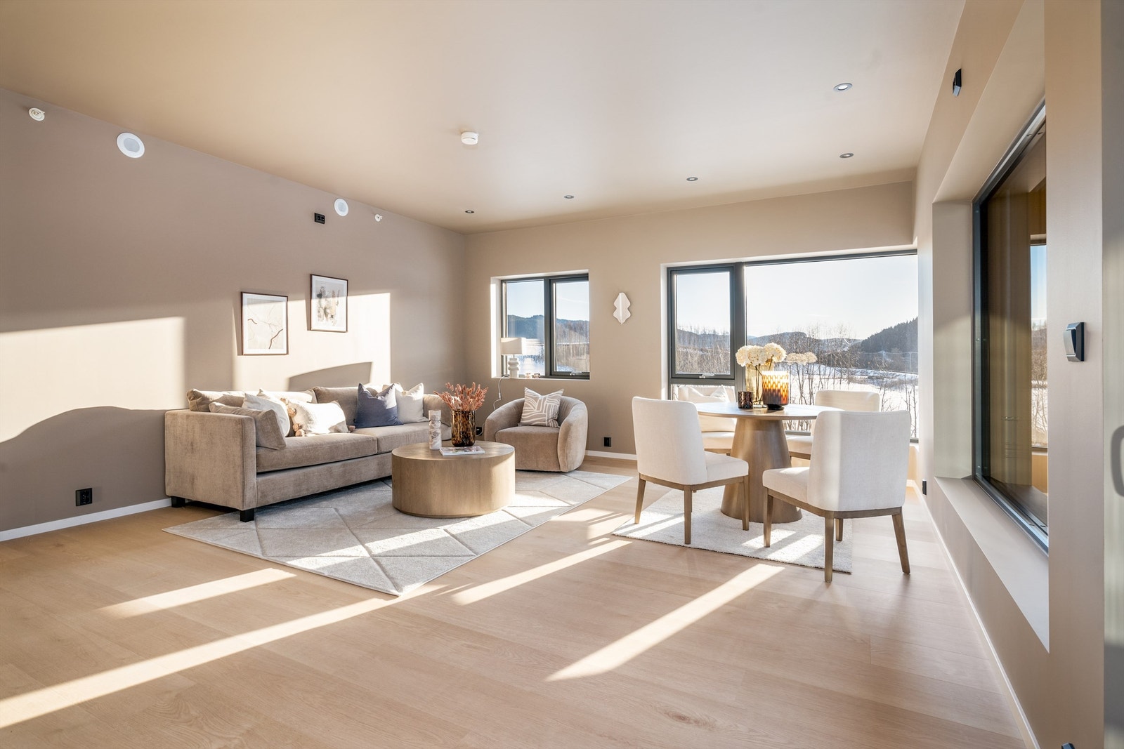 Leiligheten har balansert ventilasjon med varmegjenvinning og fiber levert av NTE Galleribilde