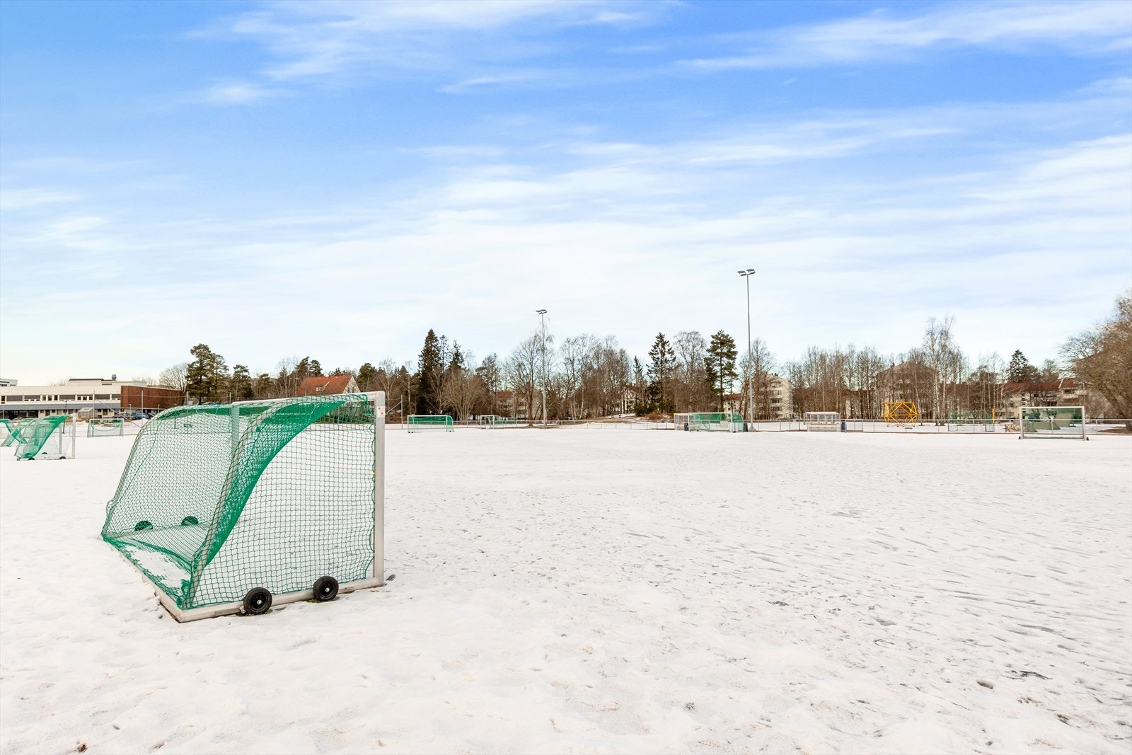 Idrettsplass i umiddelbar nærhet Galleribilde