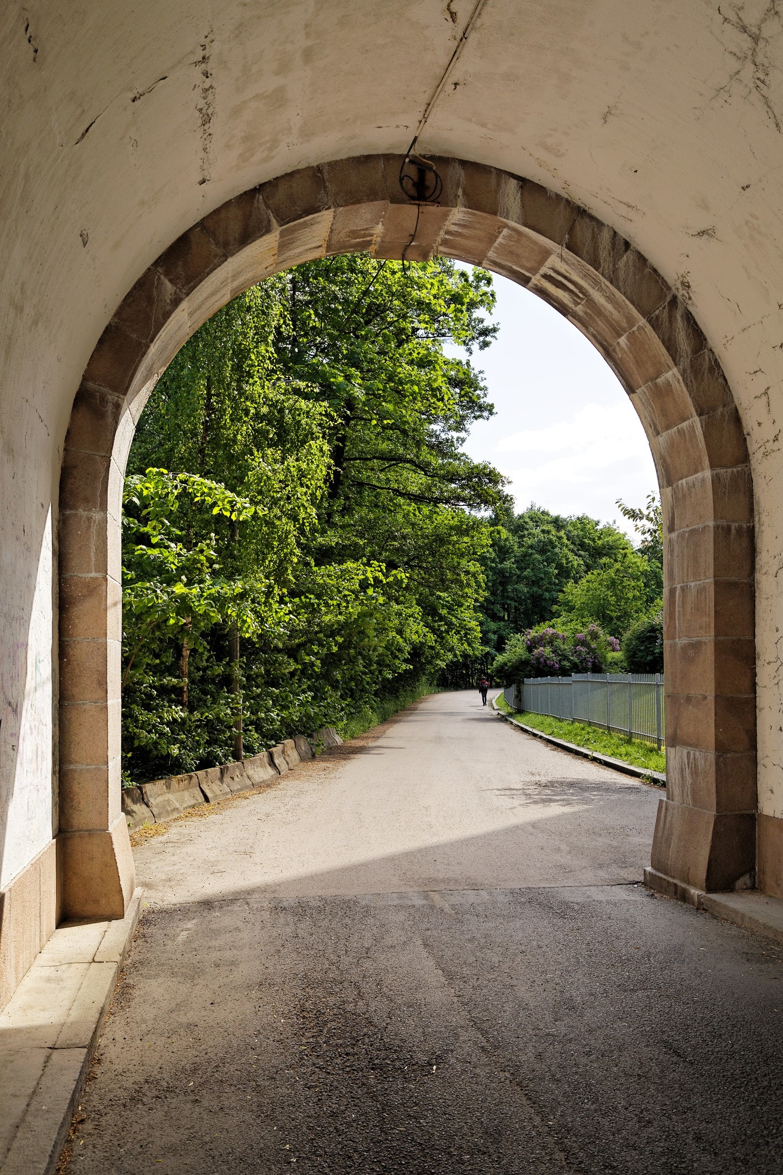 Leiligheten ligger i idylliske Waldemars Hage, langs elvebredden mot Akerselva, omkranset av parkmessige arealer. Galleribilde