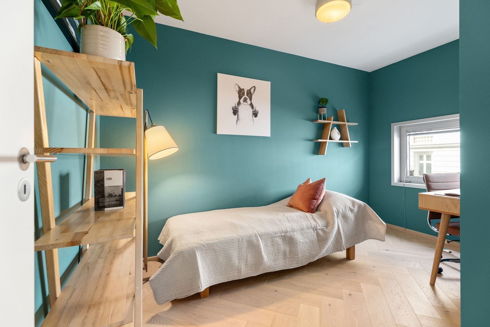 Soverom II har også en fin størrelse, og passer utmerket som et barnerom/gjesterom/kontor. Galleribilde